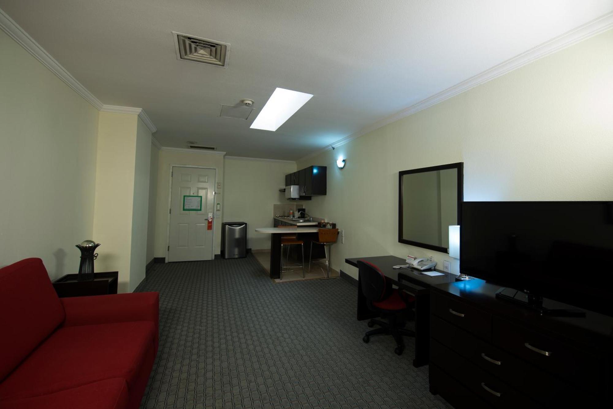 Ramada By Wyndham Ciudad De Perinorte Hotel