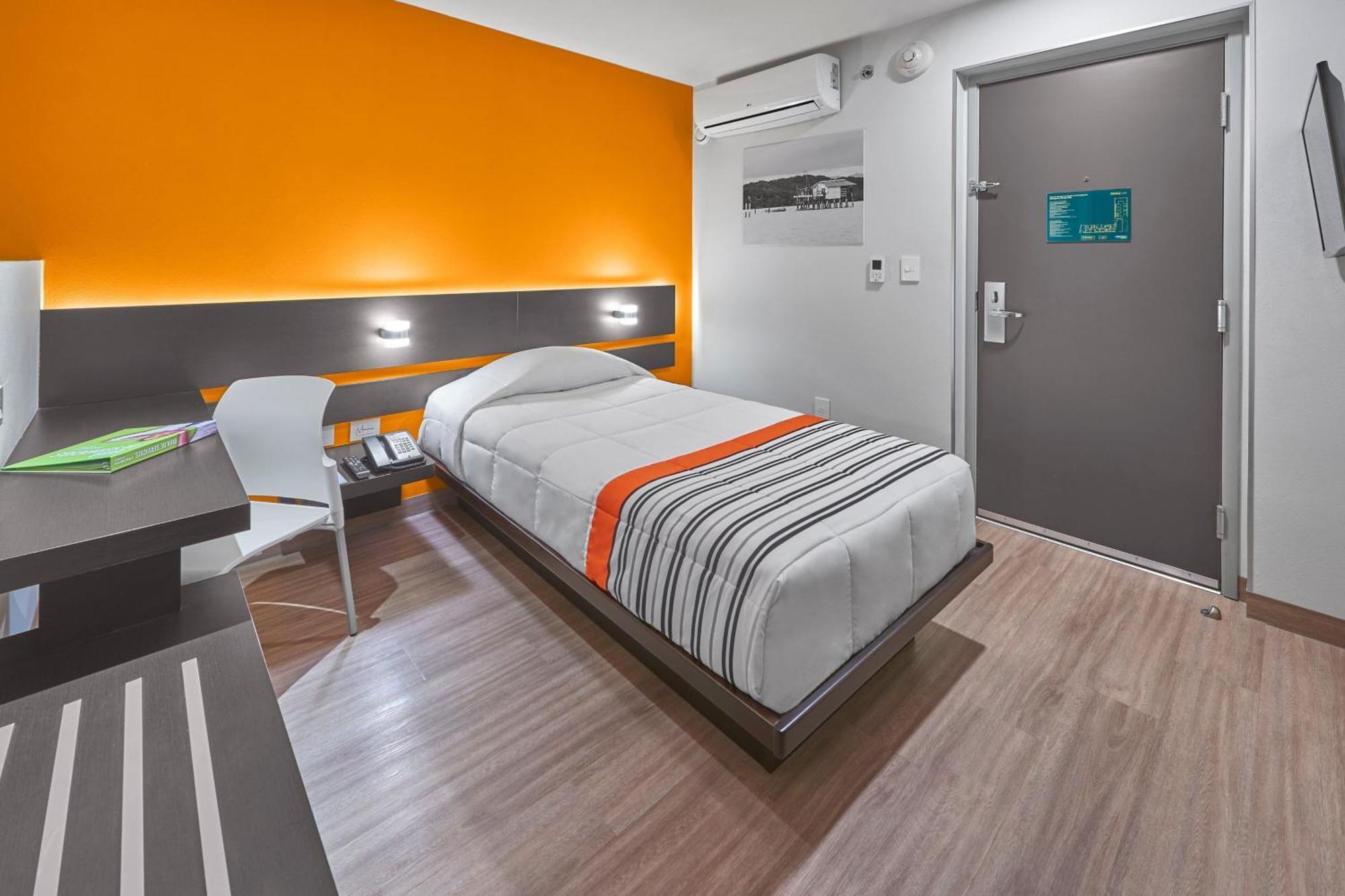 Express Junior By Marriott Ciudad De Sullivan 4* Mexico City