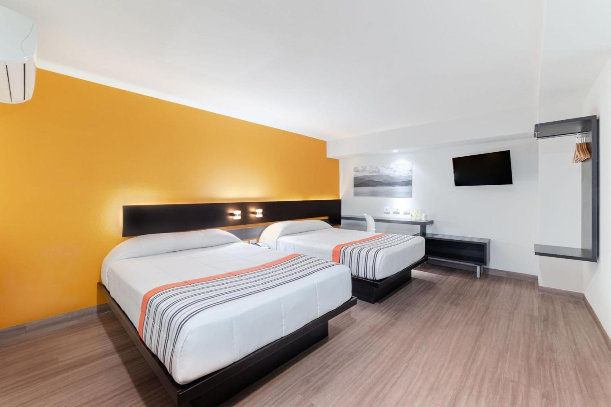 Express Junior By Marriott Ciudad De Sullivan Hotel