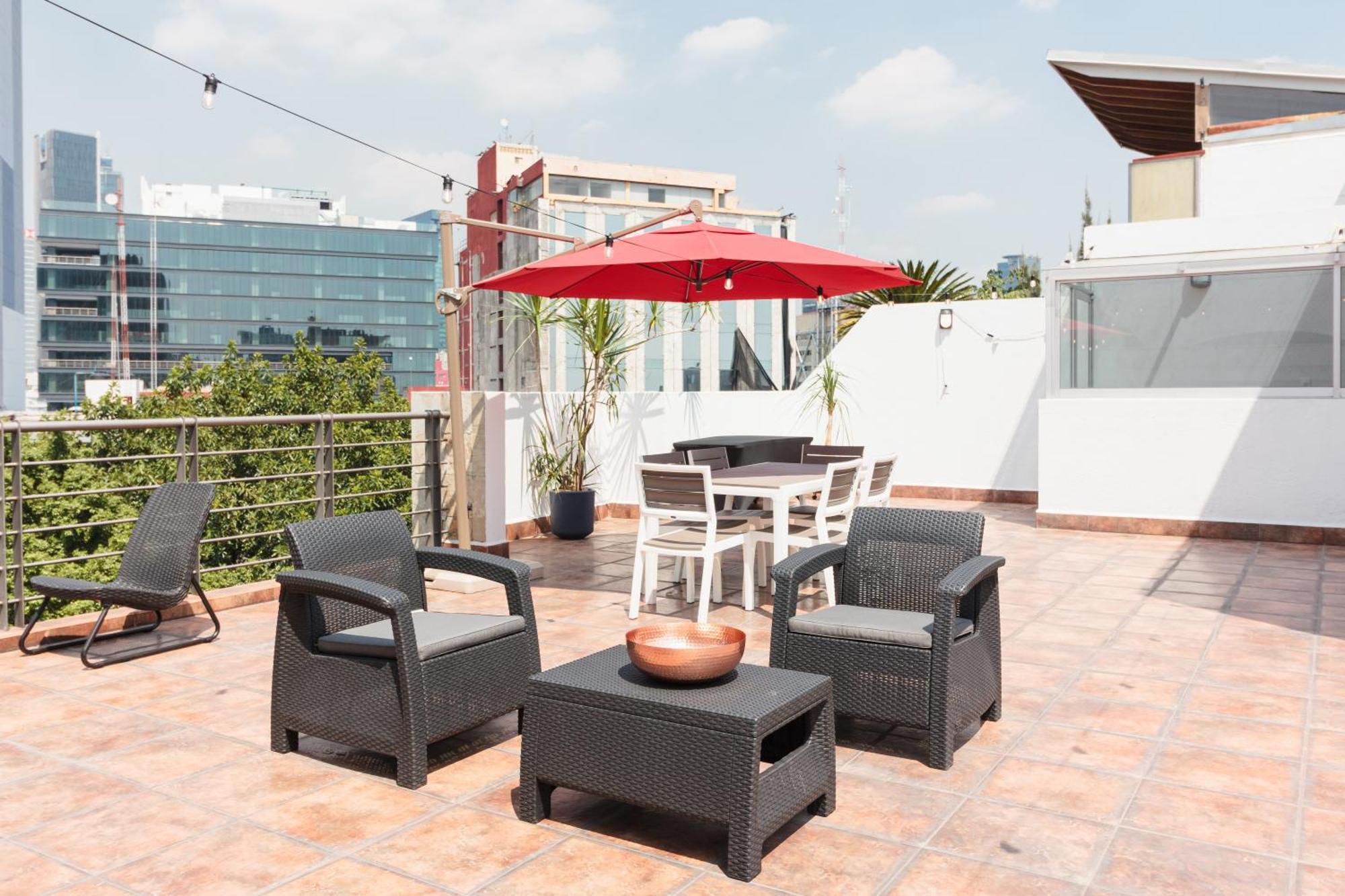 Apartment 4 High-end With A Private Rooftop In Exclusive Roma Norte For Up To 22 Guests