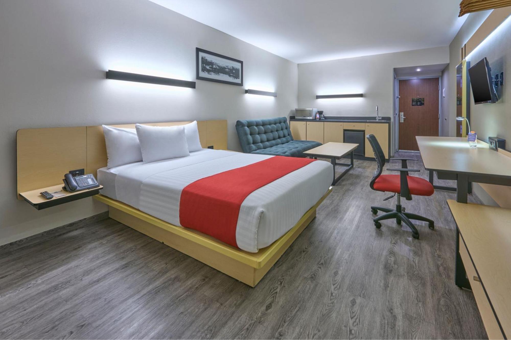 Express Ciudad De Aeropuerto Hotel