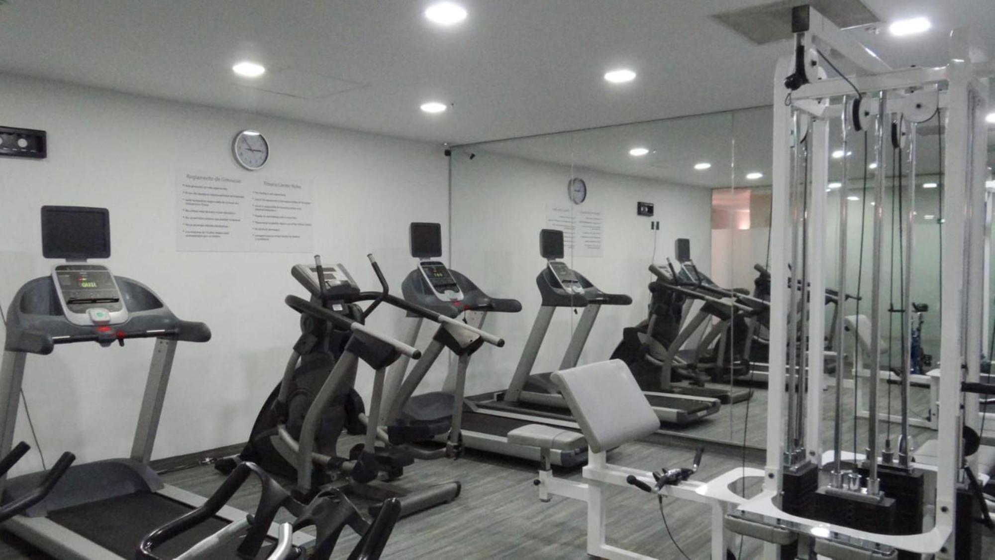 Hotel Express Santa Fe By Ihg 4*