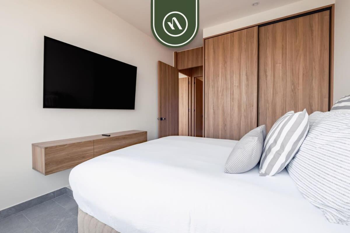 Luxury 2 Bedroom In Reforma - Skyline View - Pool Mexico City