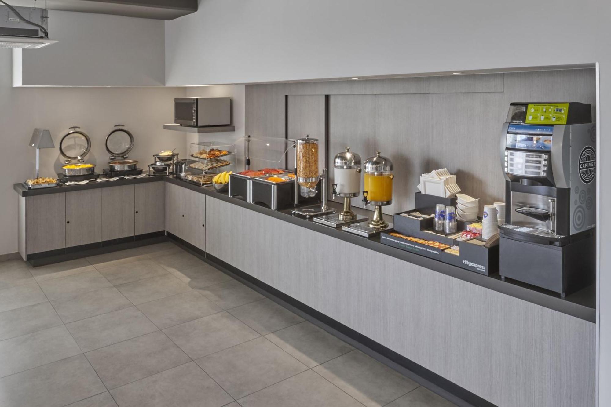 Express Junior By Marriott Ciudad De Sullivan Hotel Mexico City