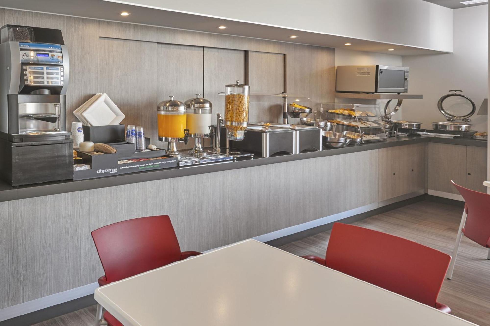 Express Junior By Marriott Ciudad De Sullivan Hotel Mexico City