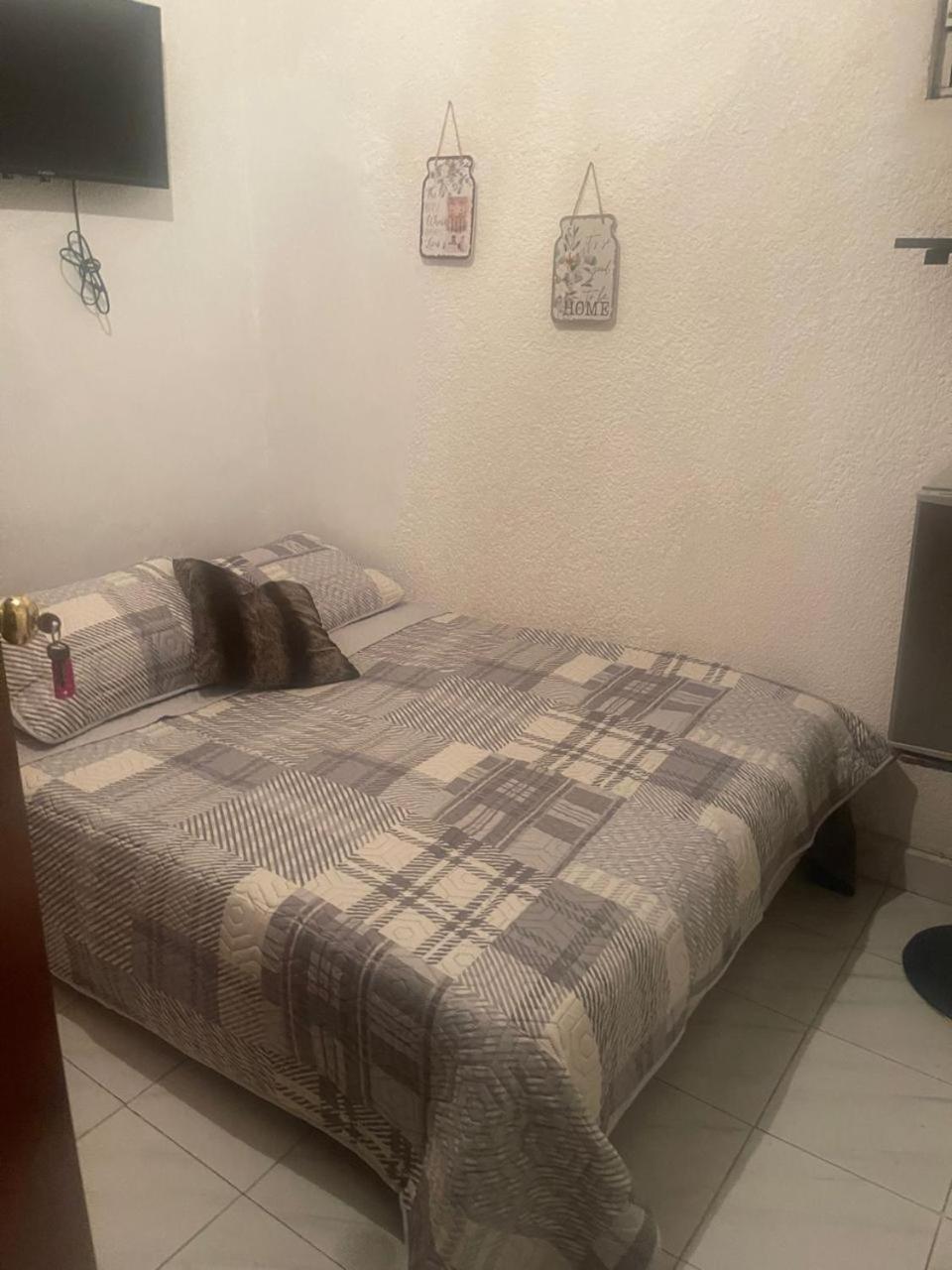 Guest house Rosas Mexico City