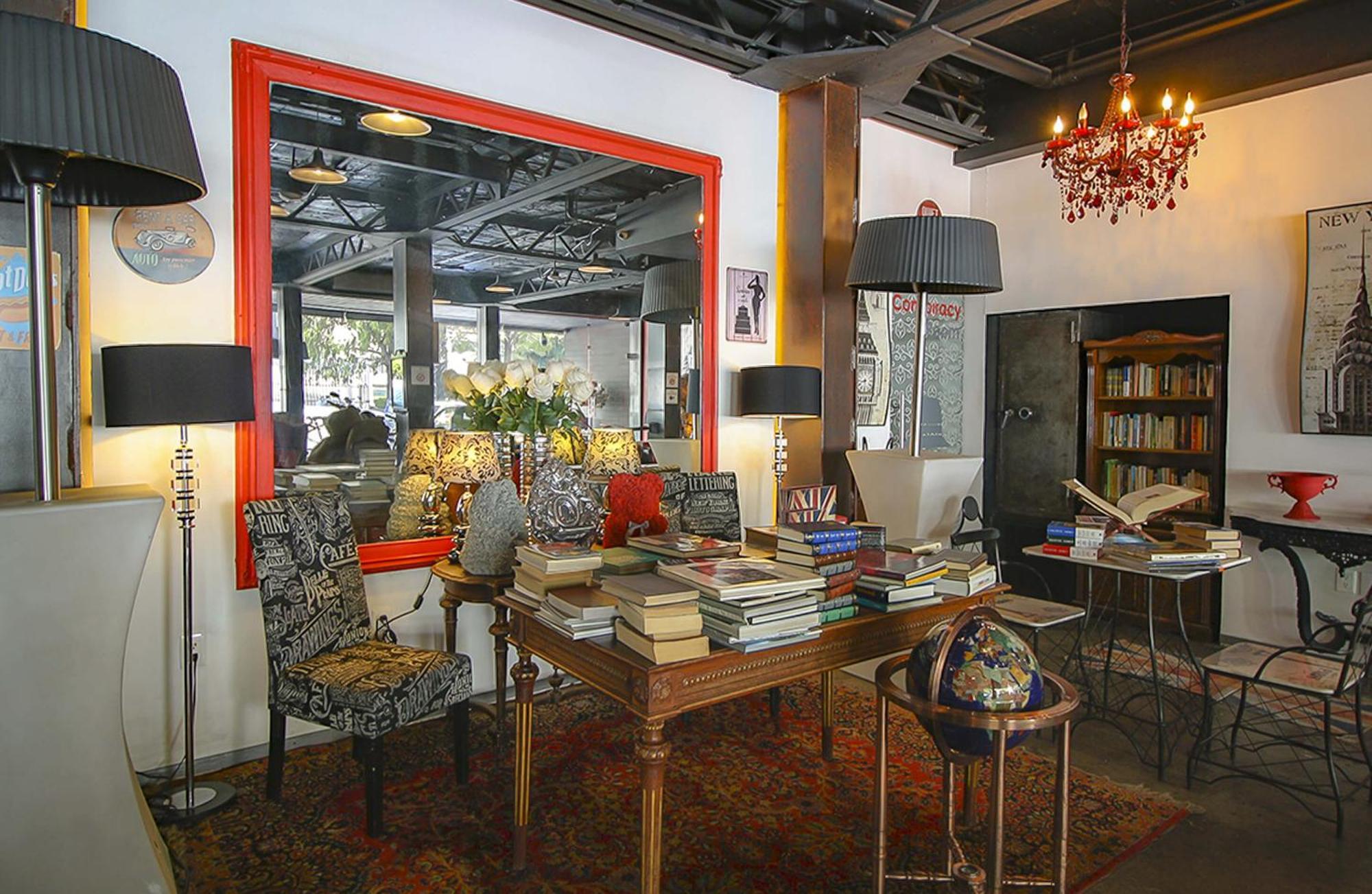 Black Boutique Hotel 4*