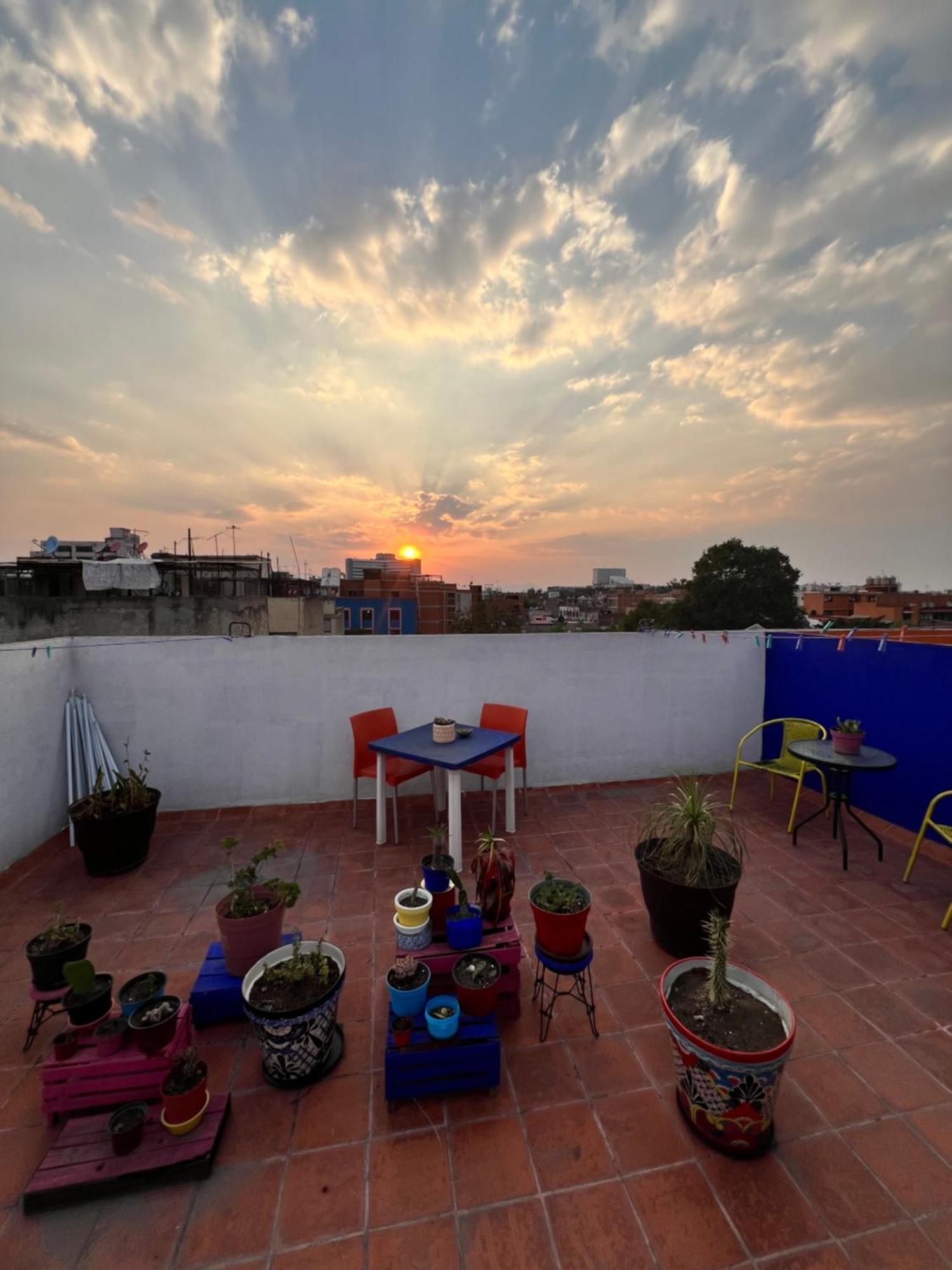 Homestay Rooftop Paradise Location, Scenic Views