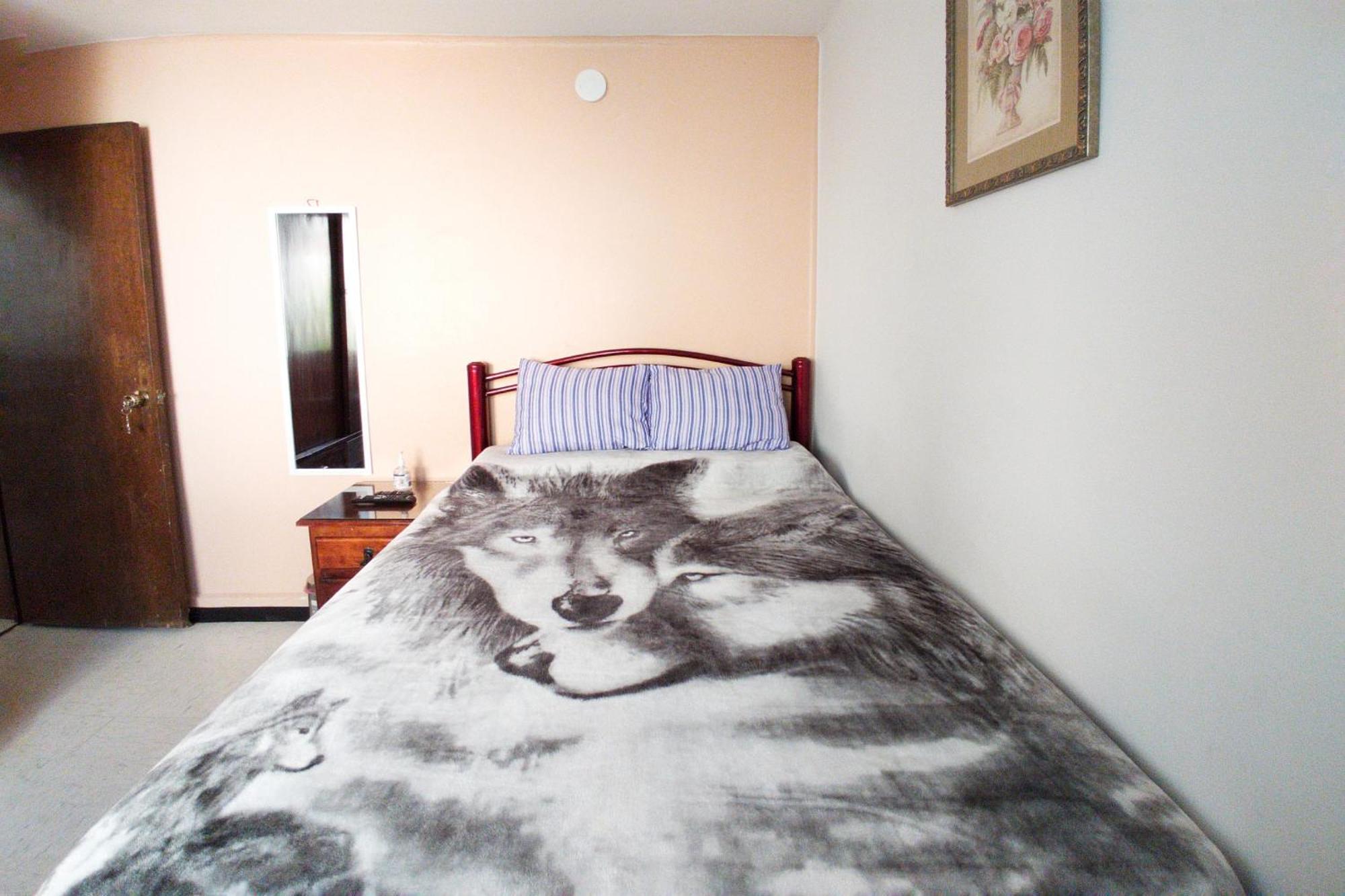Cozy Bedroom At 5 Min Airport T1 & T2 Mexico City