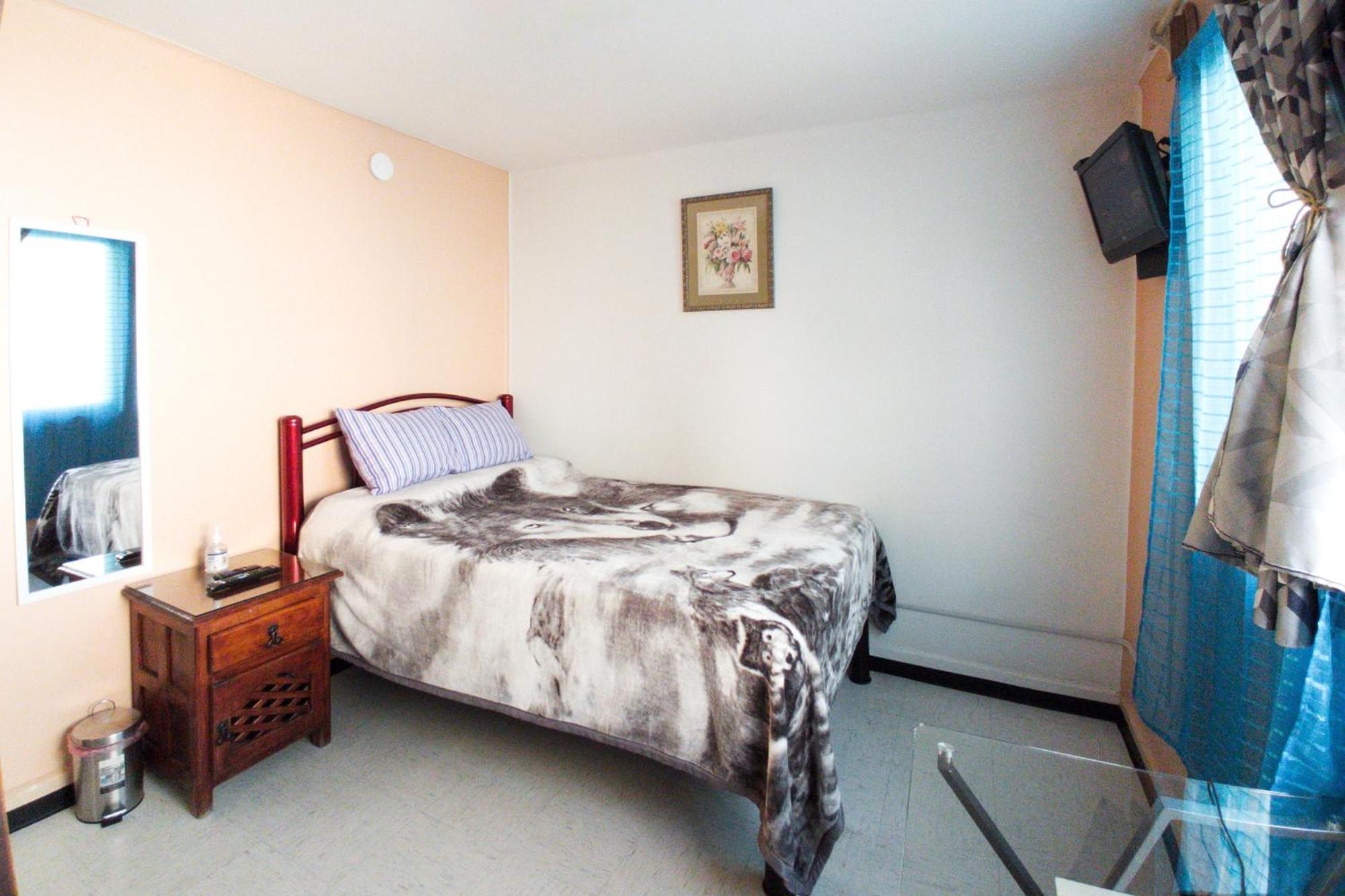Cozy Bedroom At 5 Min Airport T1 & T2