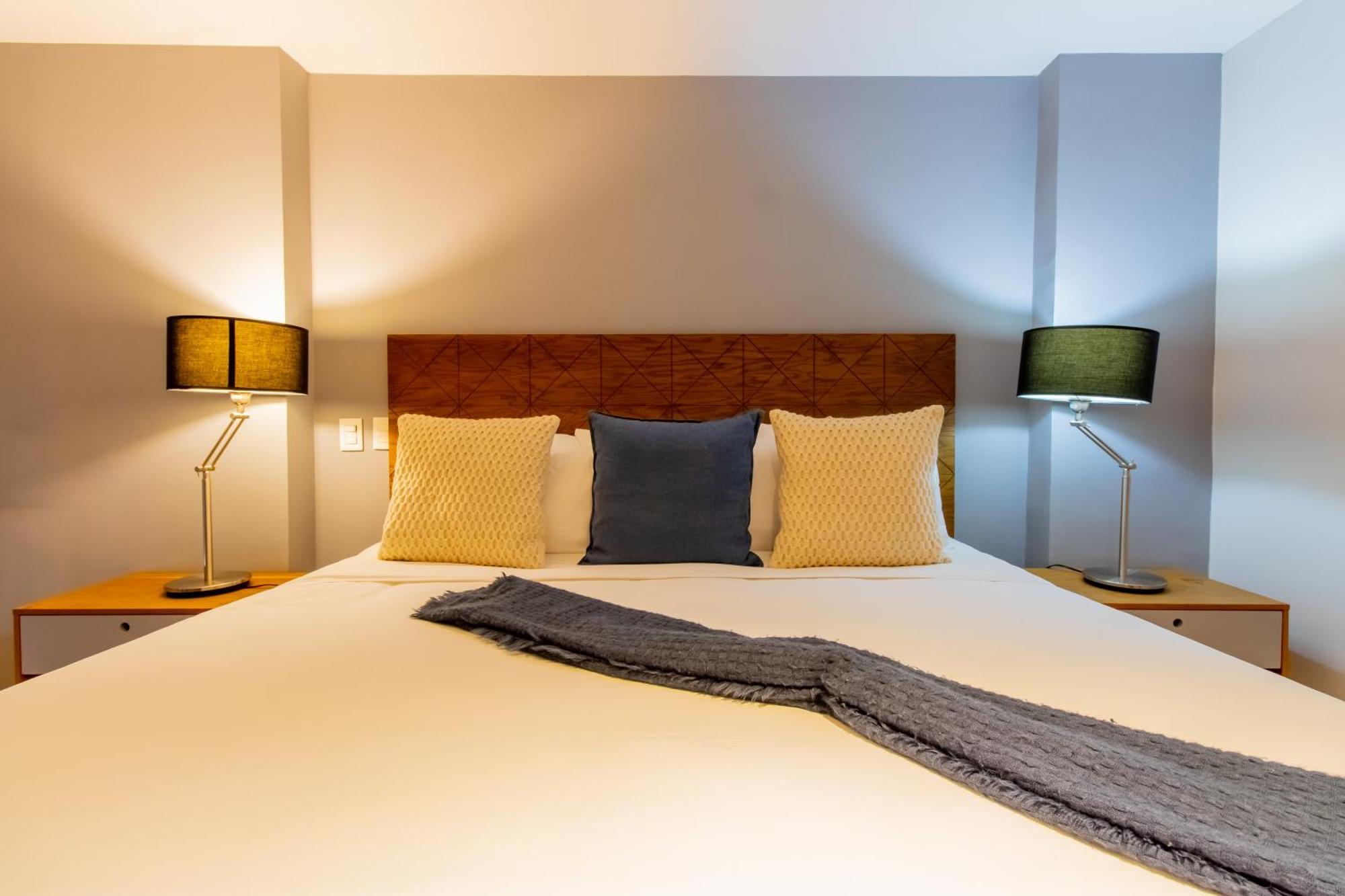 Apartahotel Capitalia - Luxury - Temistocles 40