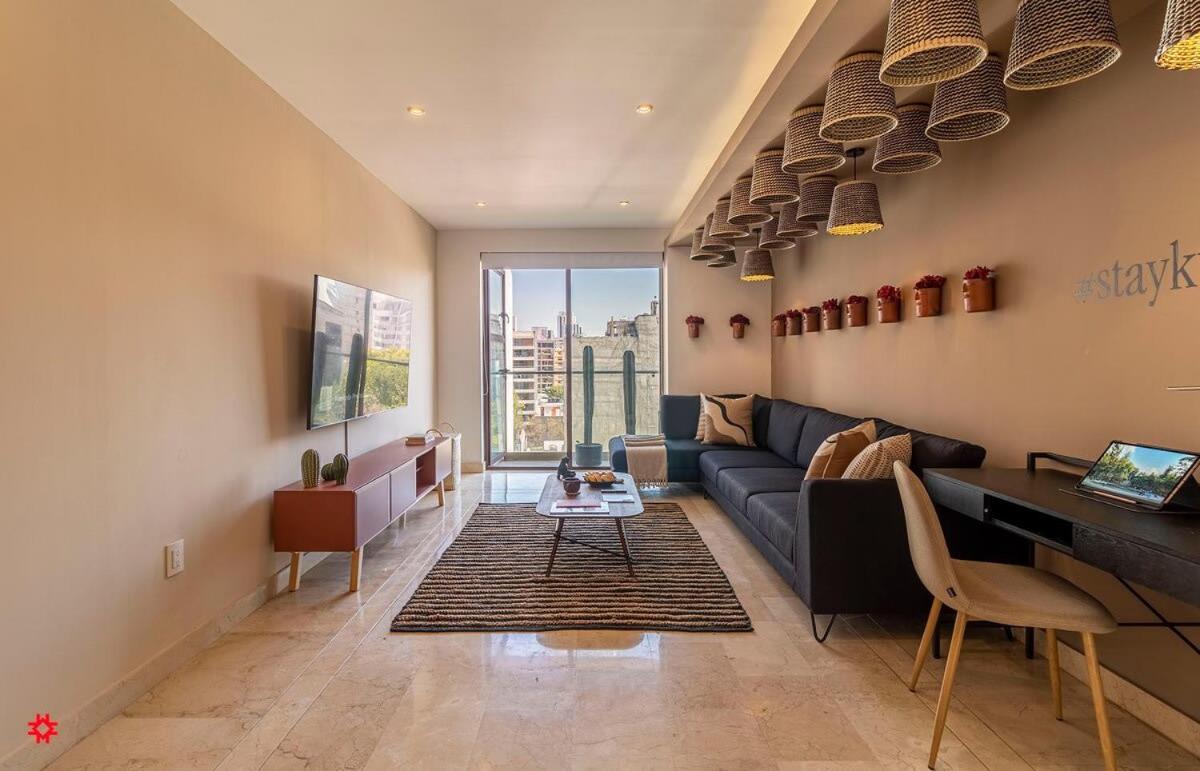 Apartment Arquimedes By Kukun *