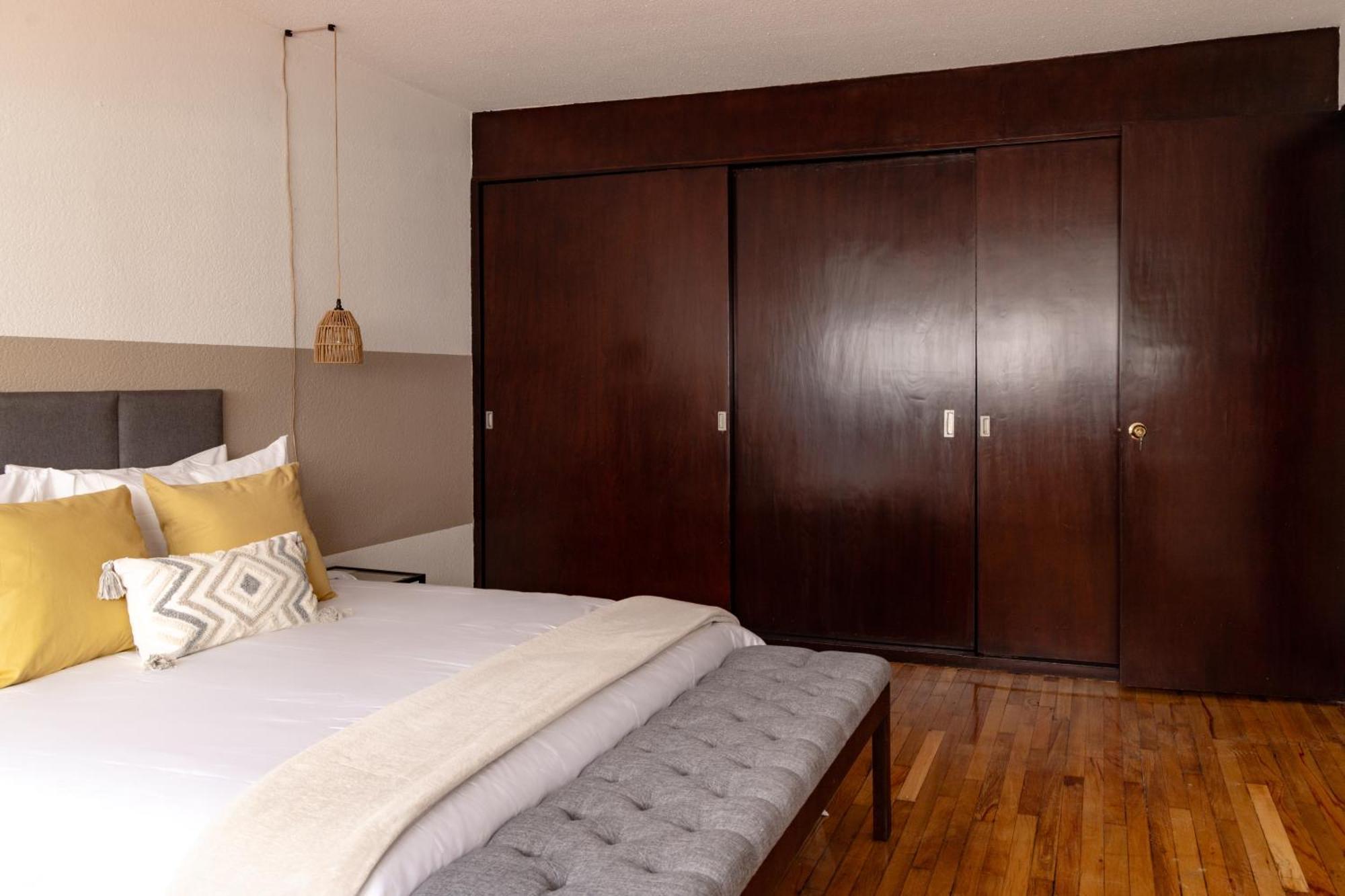 Lope 226, Polanco * Mexico City