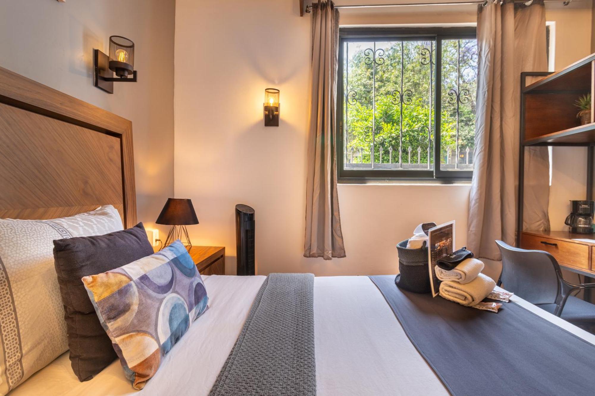 Nomadier Experience Condesa Homestay *