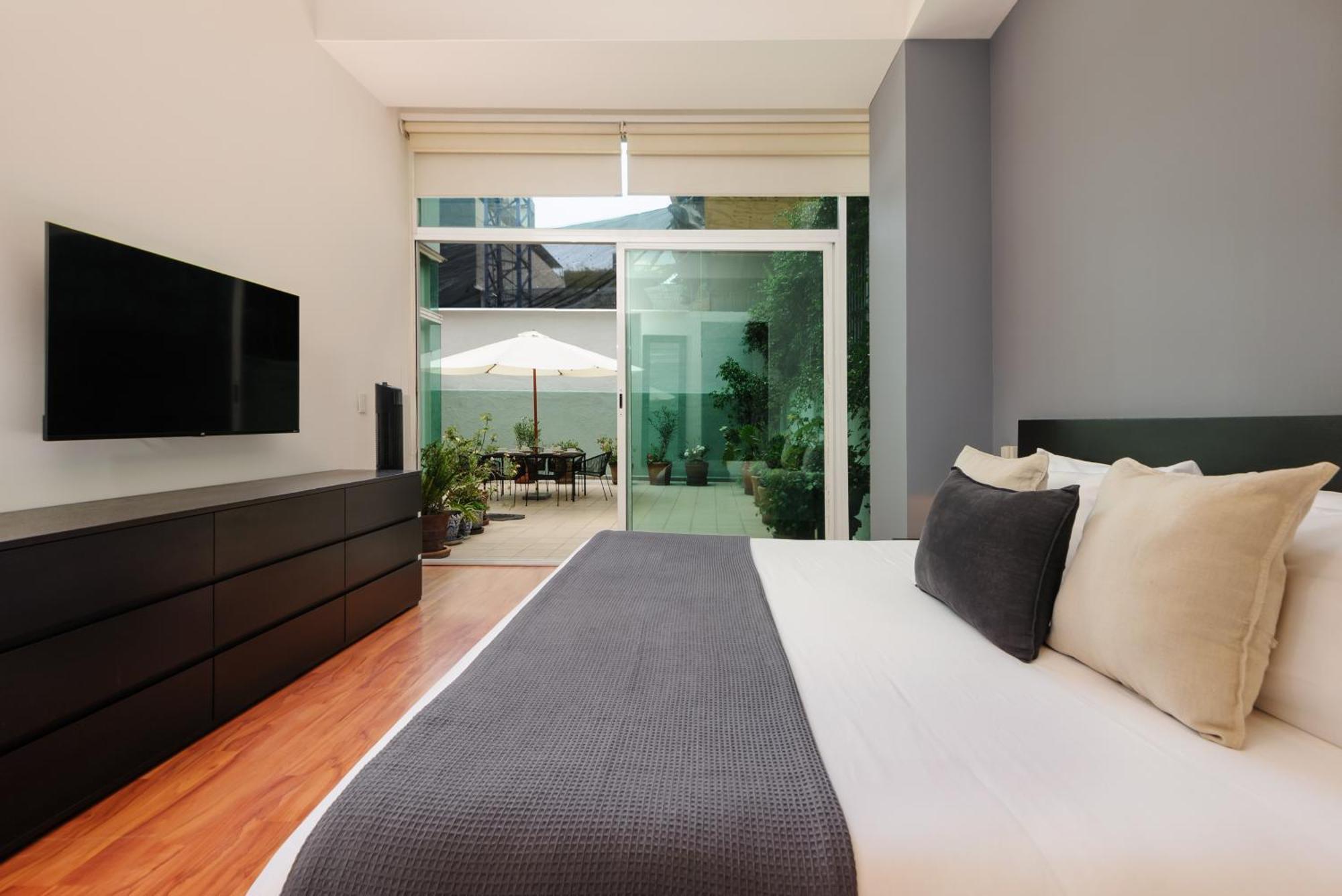 Apartment New! Stunning Garden House 2 Bdr *
