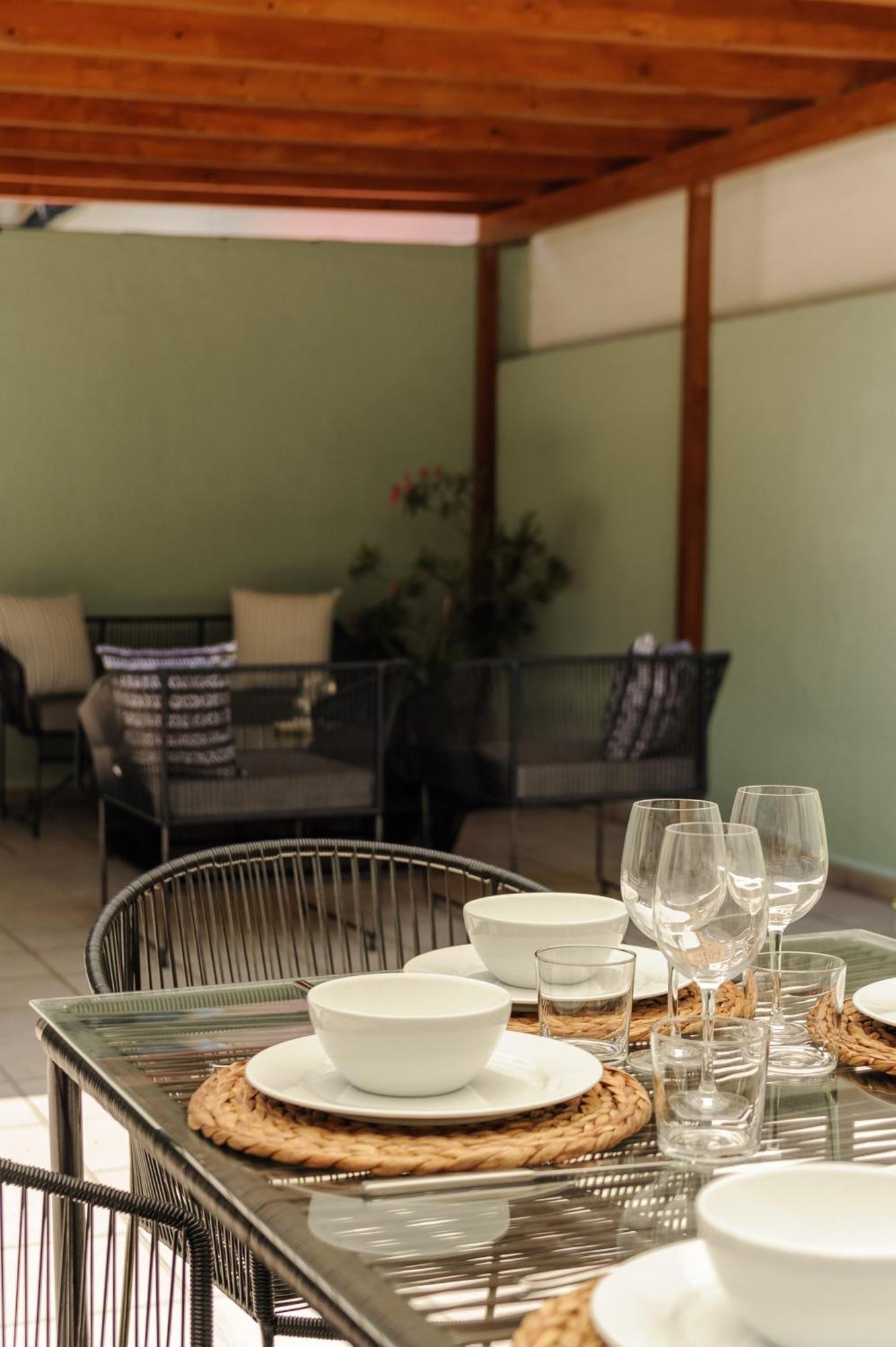 New! Stunning Garden House 2 Bdr Apartment *
