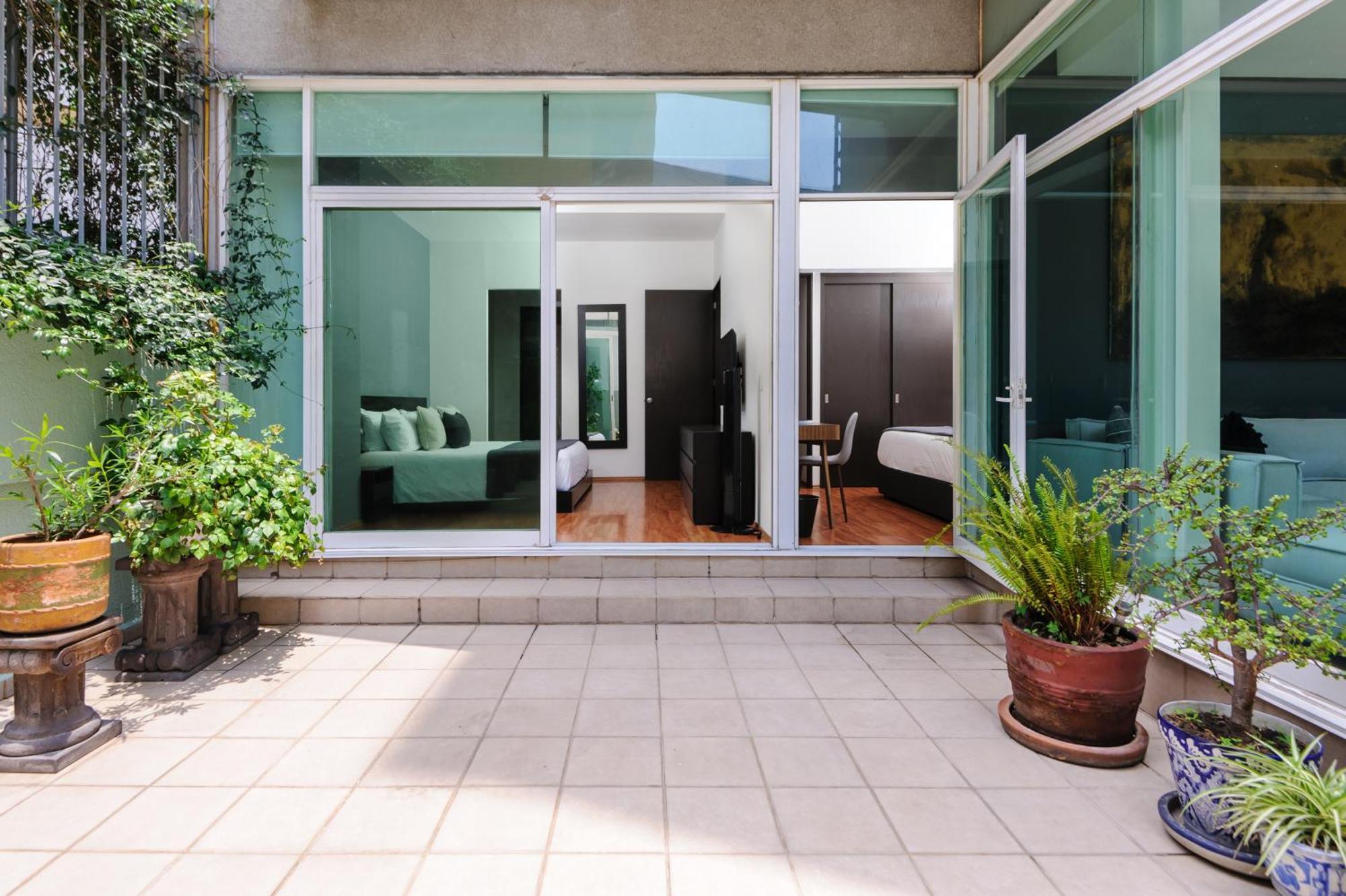 New! Stunning Garden House 2 Bdr Apartment