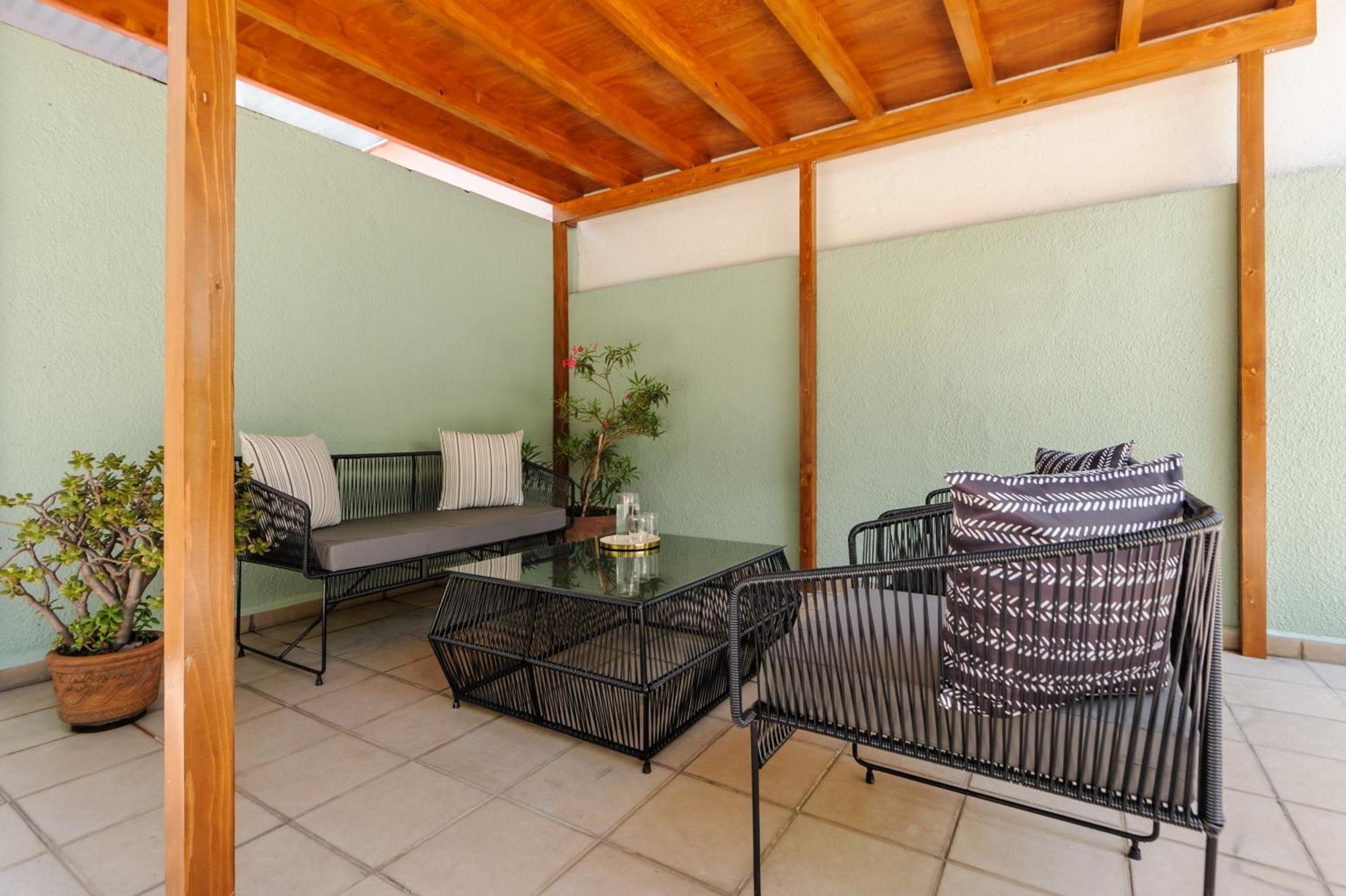 New! Stunning Garden House 2 Bdr Apartment