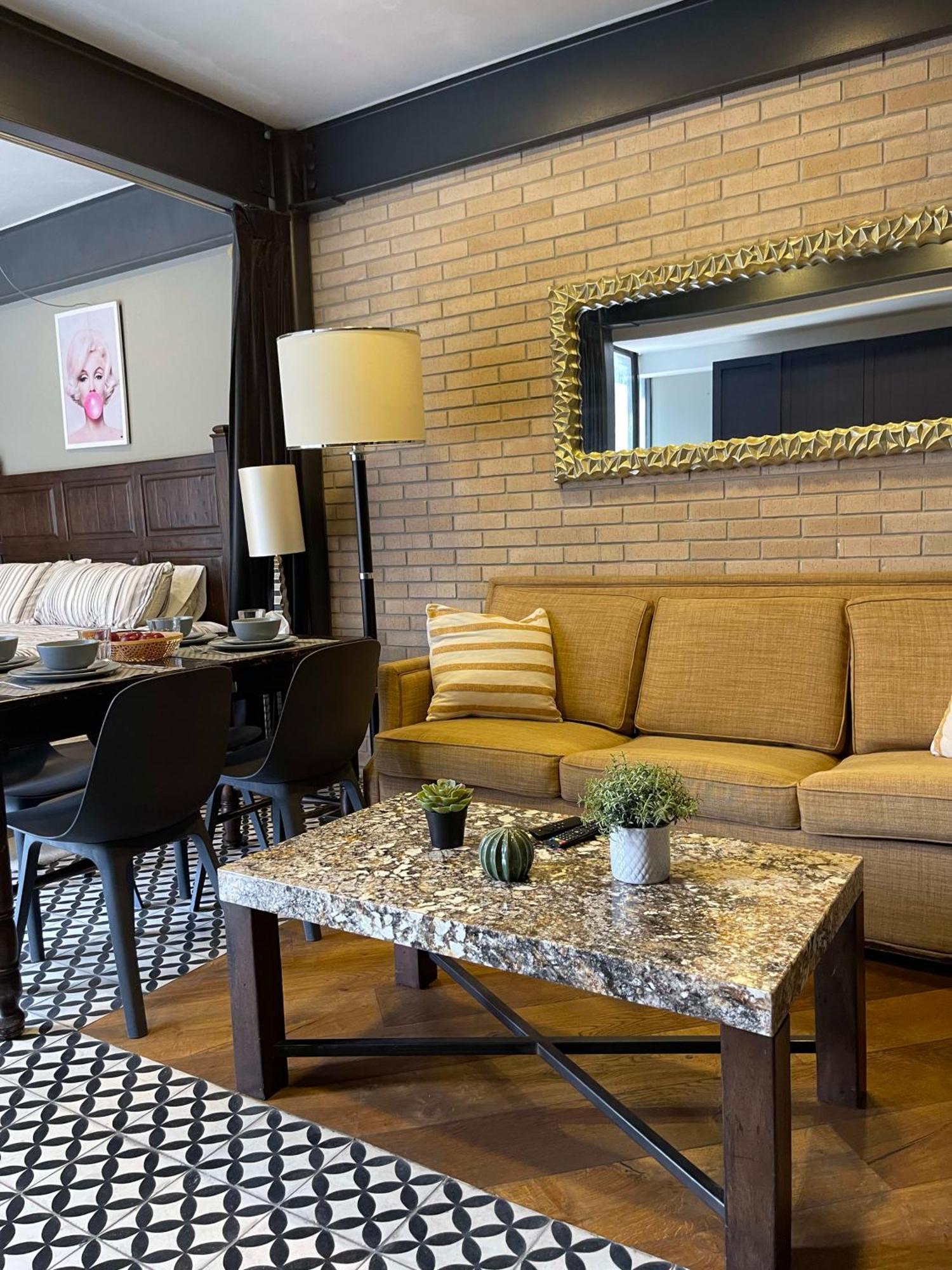 Departamento Super Ubicado Y Moderno En La Condesa * Mexico City