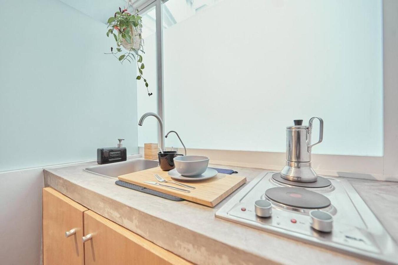 New! Cozy Cuauhtmoc Studio, Near Embassy Hotel *