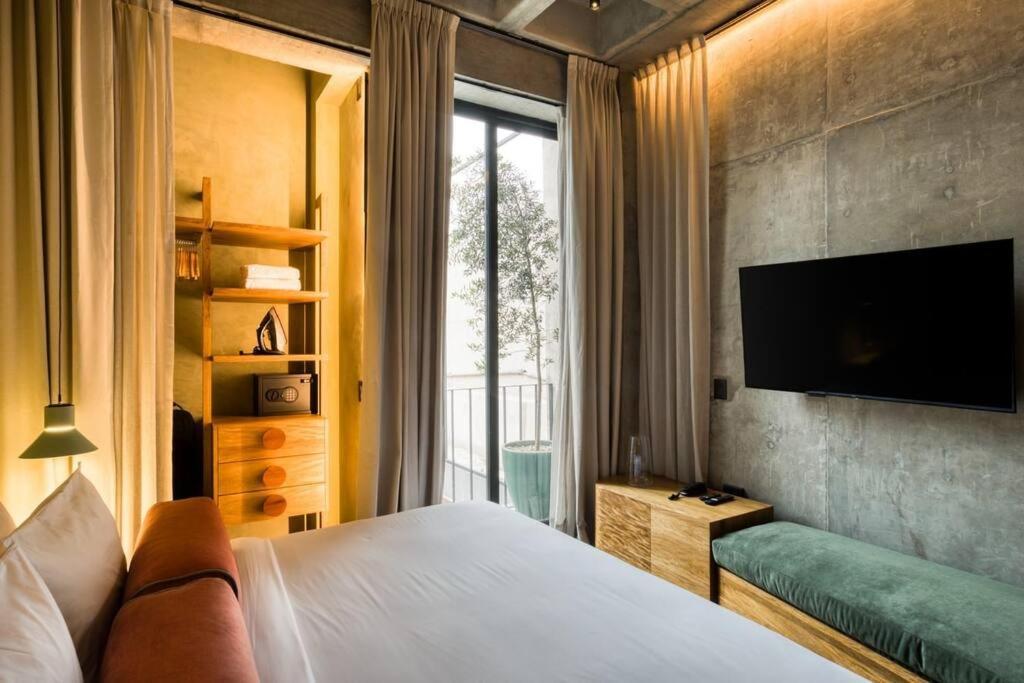 Modern Loft In La Roma By Mrw