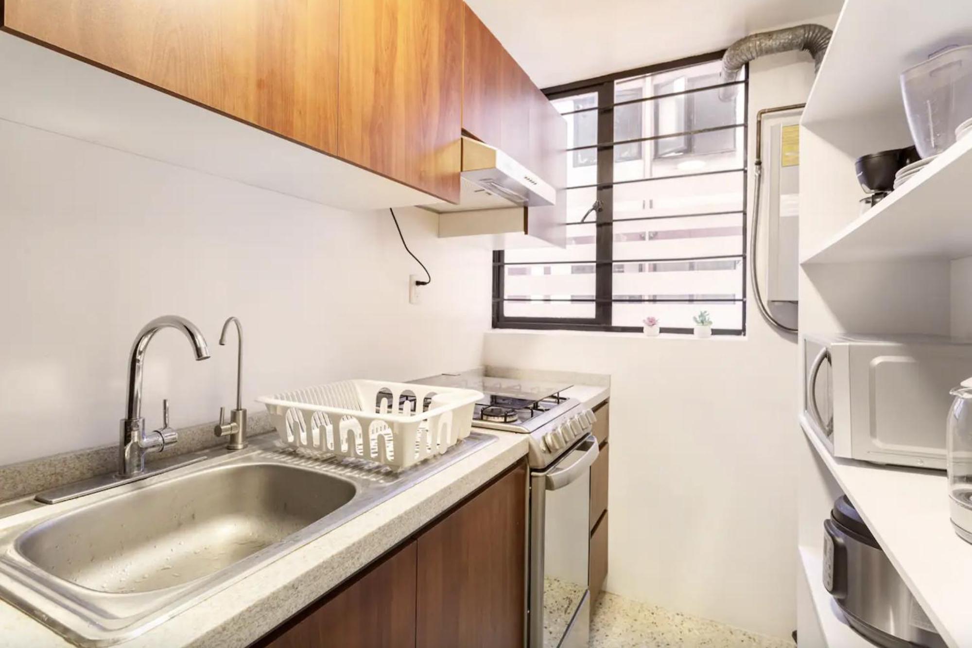 Private With Shared Bathroom In Roma Norte, Homestay Mexico City