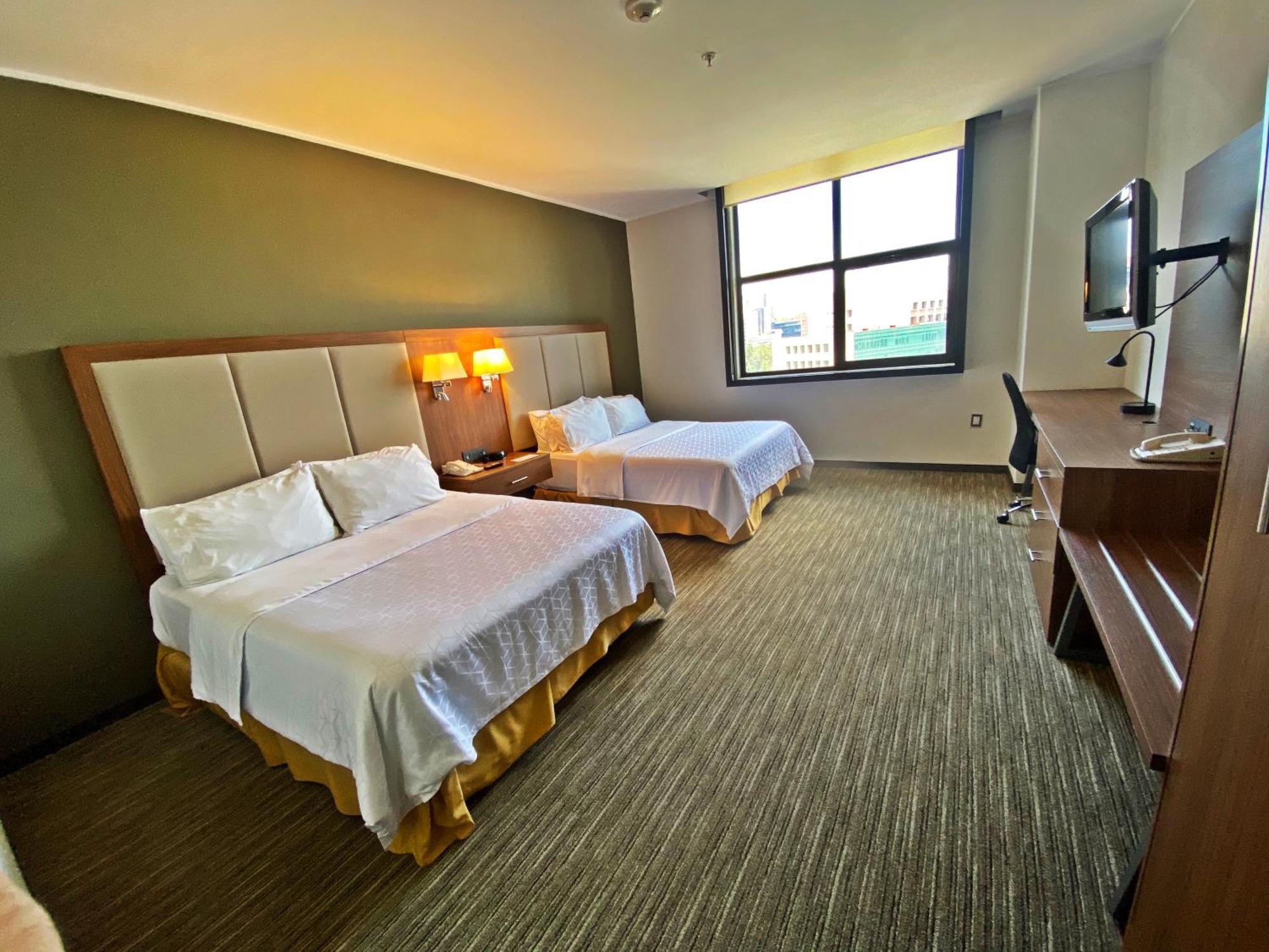 Hotel Express Santa Fe By Ihg Mexico City