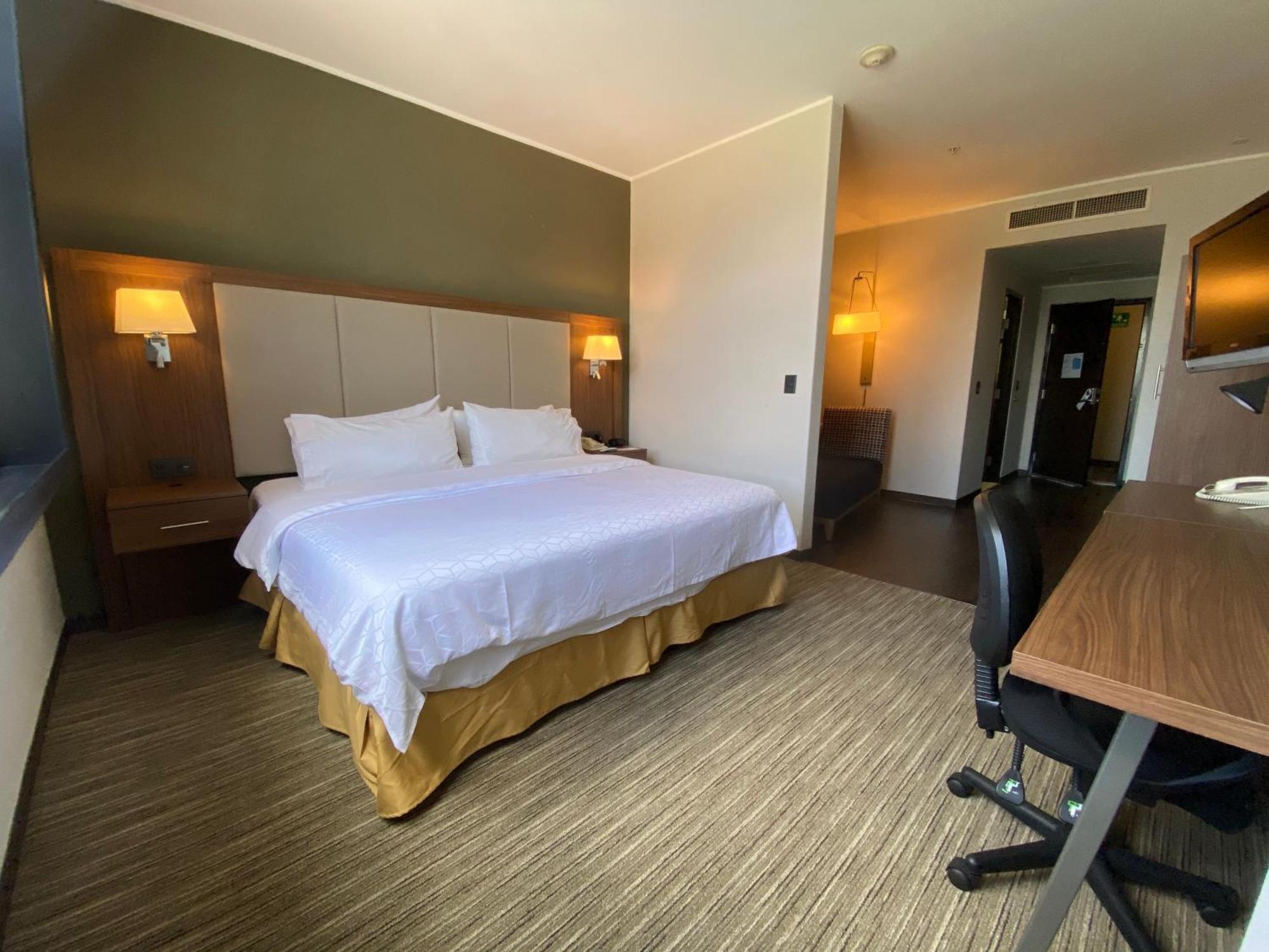 Express Santa Fe By Ihg Hotel