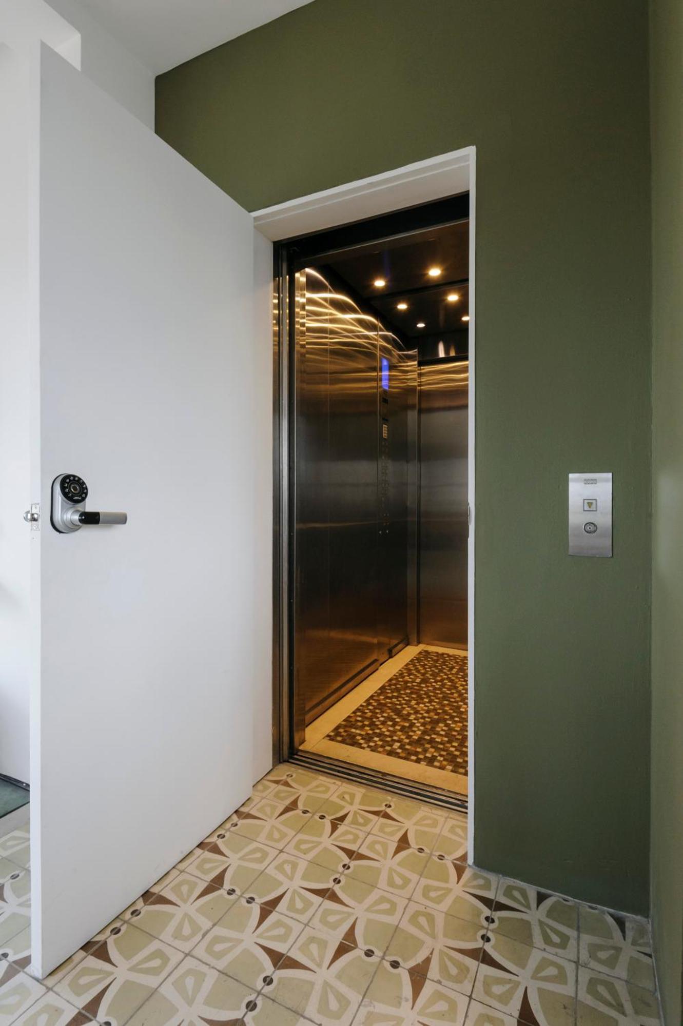 Spectacular 3br Triplex In Roma Norte * Mexico City