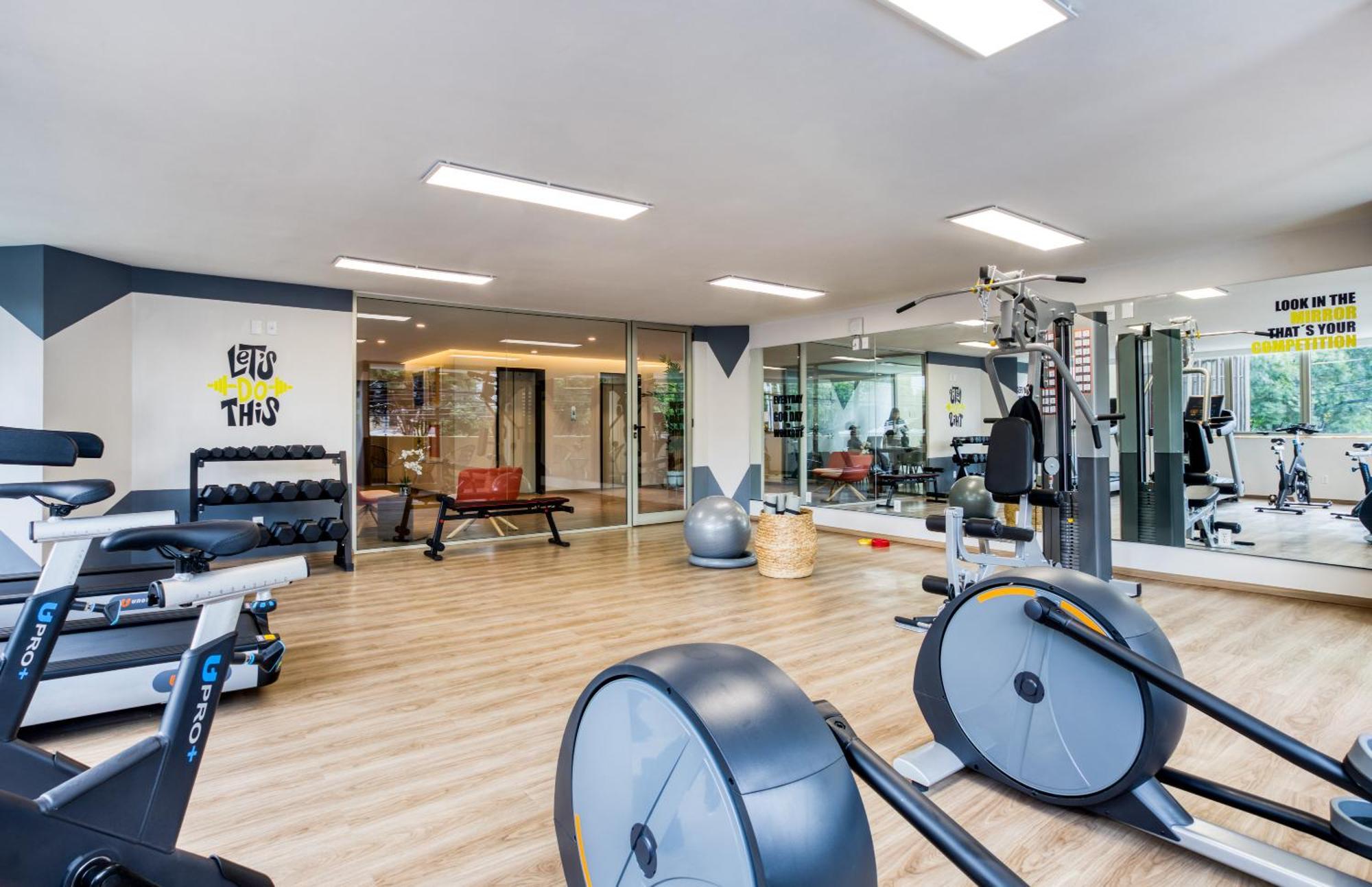 Uliv Family Polanco Aparthotel 4*