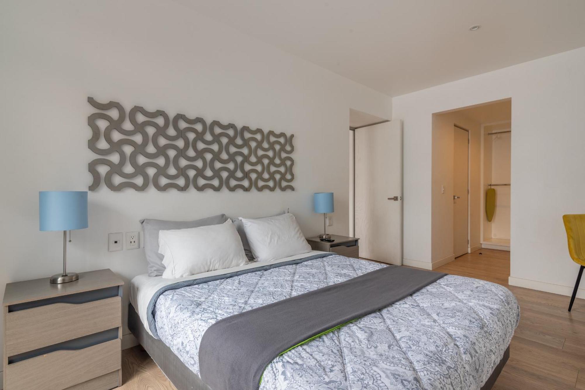 Spacious Urban Retreatwork & Play In *