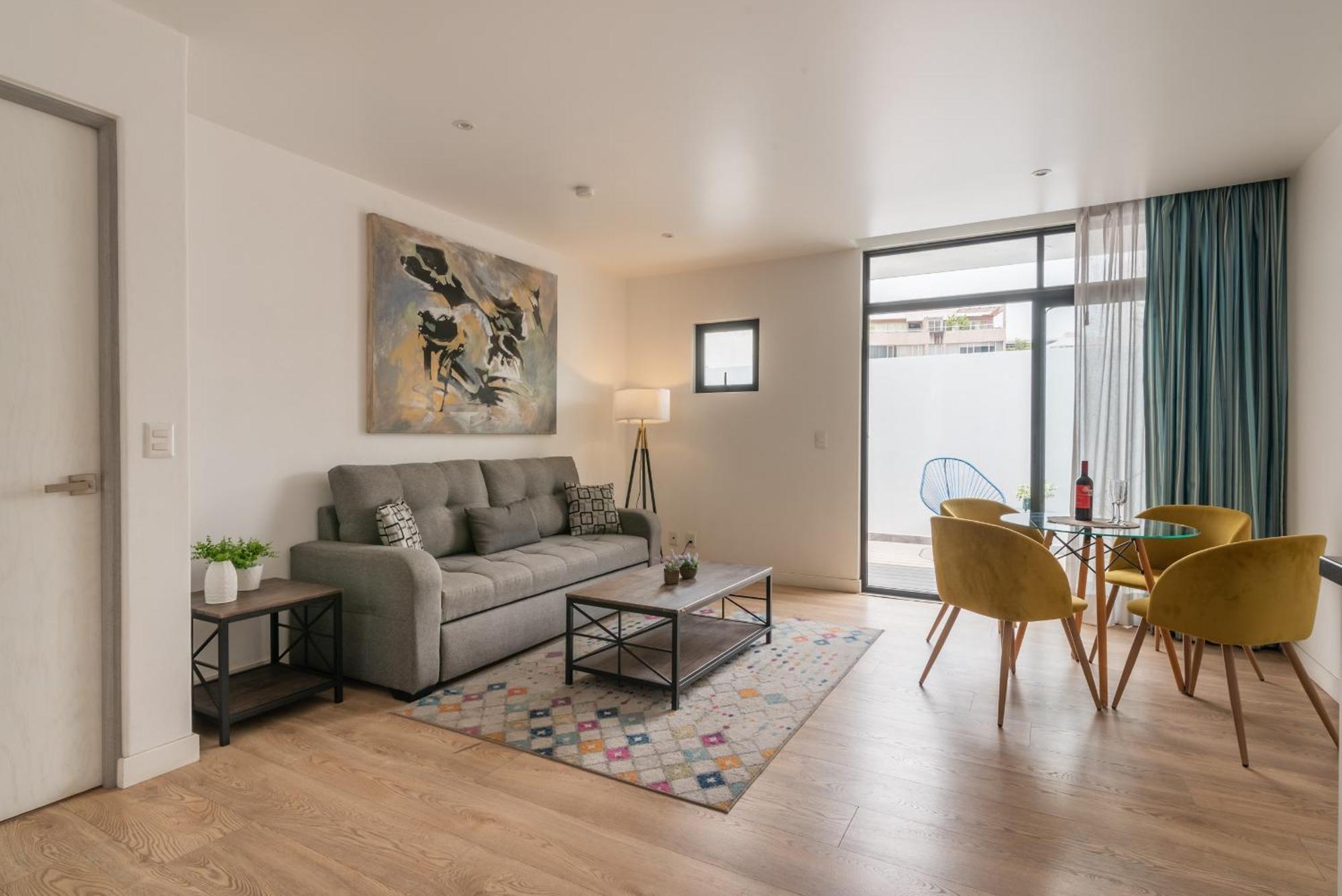 Spacious Urban Retreatwork & Play In Mexico City