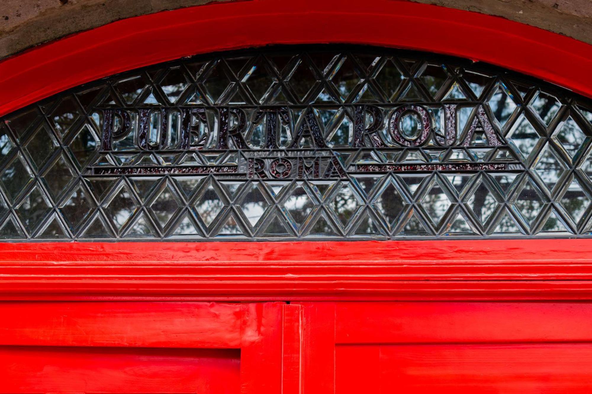 Puerta Roja Corazon De La Colonia Roma Jacuzzi