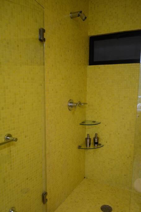 2br Haven In Napoles With Massive Terrace *