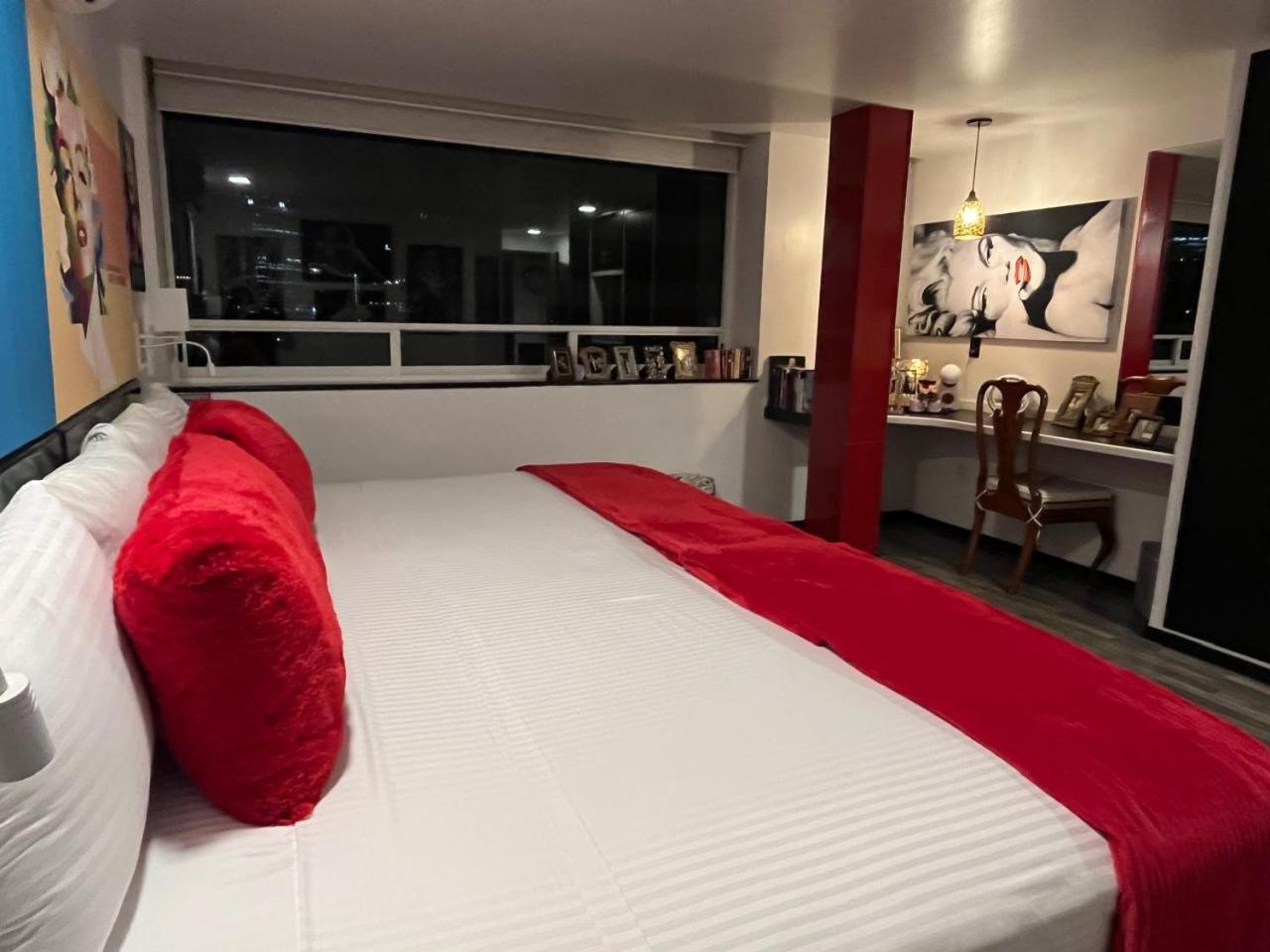 Black Boutique Hotel