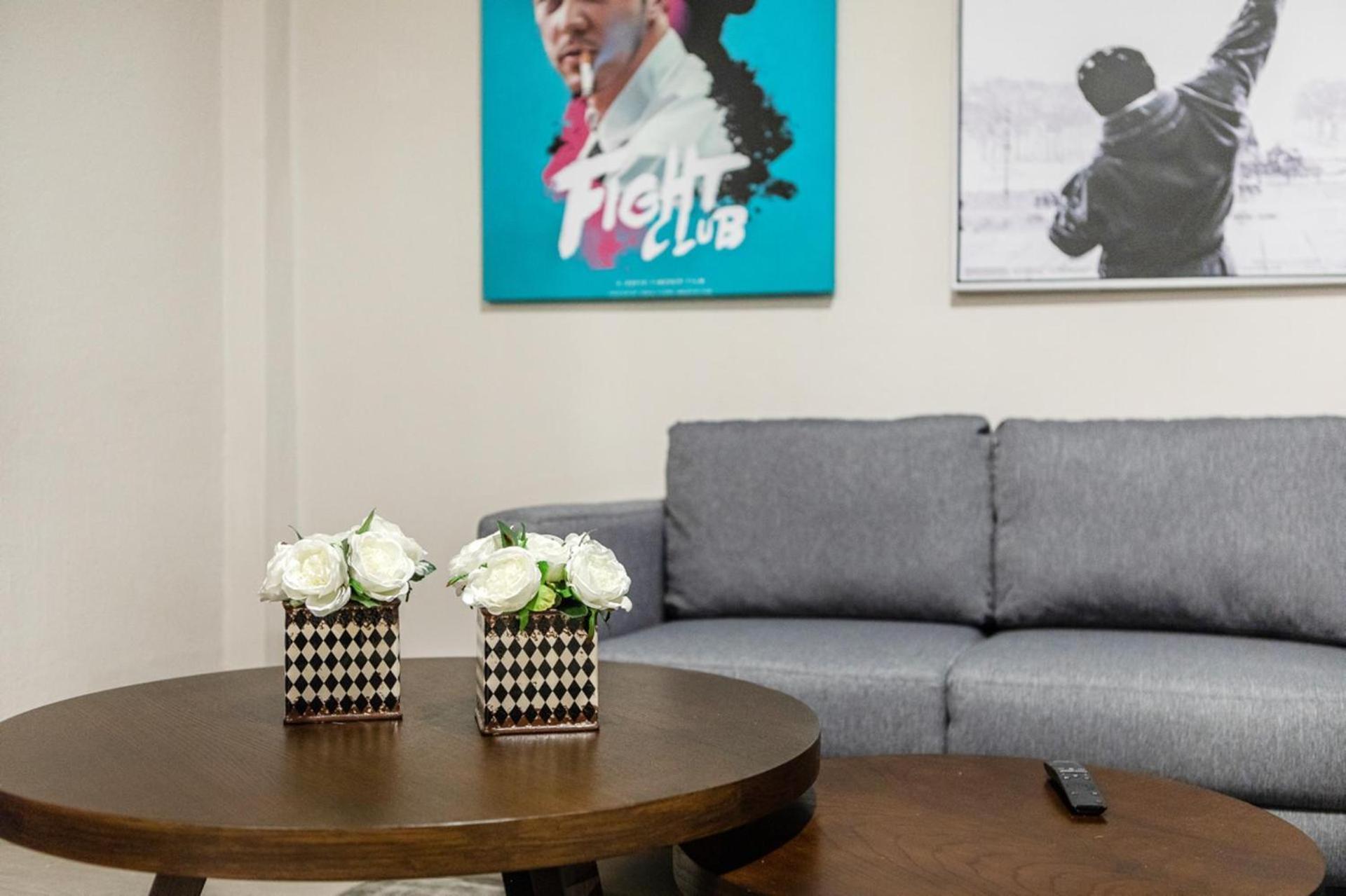 Elevate Your Roma - 2br - Wifi - Sleeps 7 *