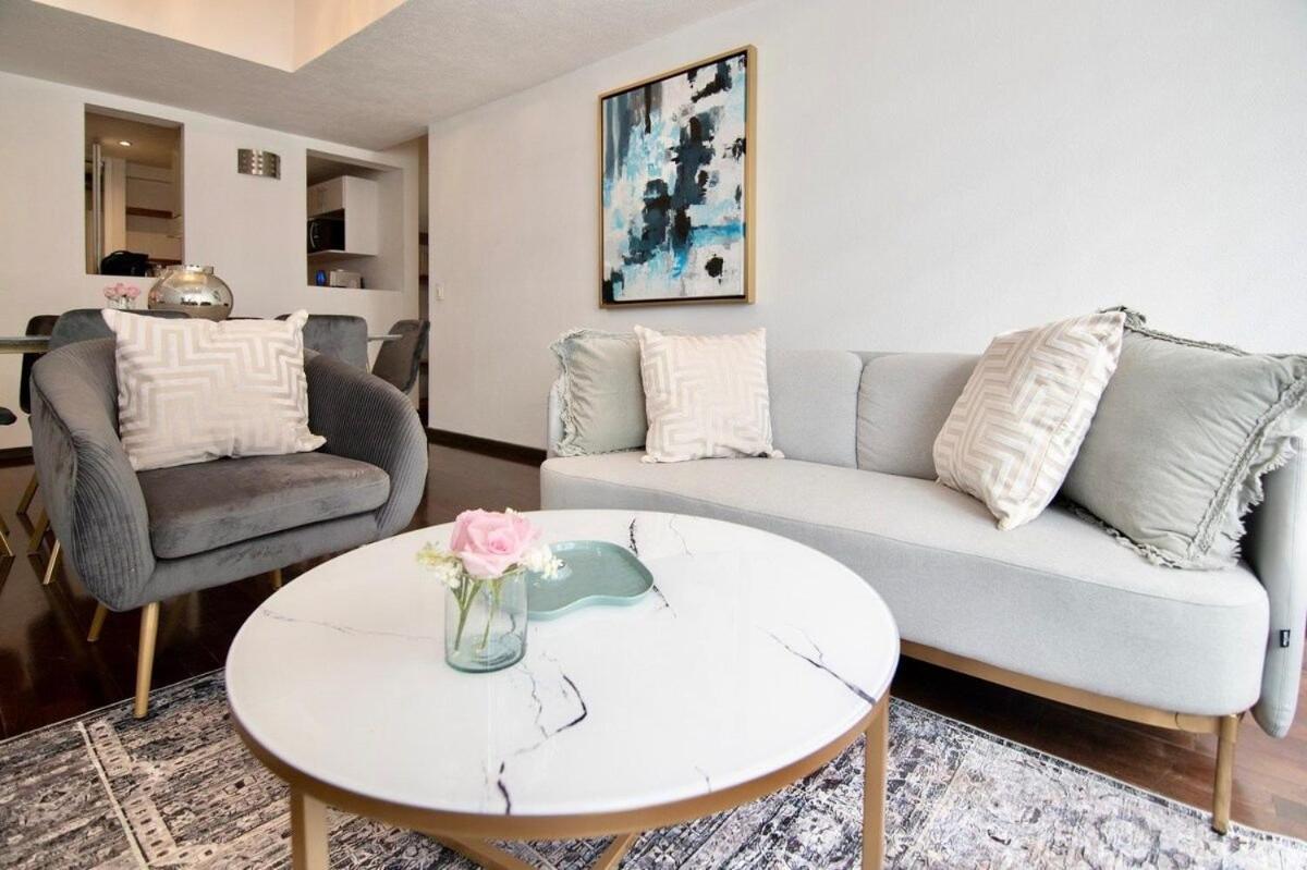 Formidable 3bed/2bath Apartment