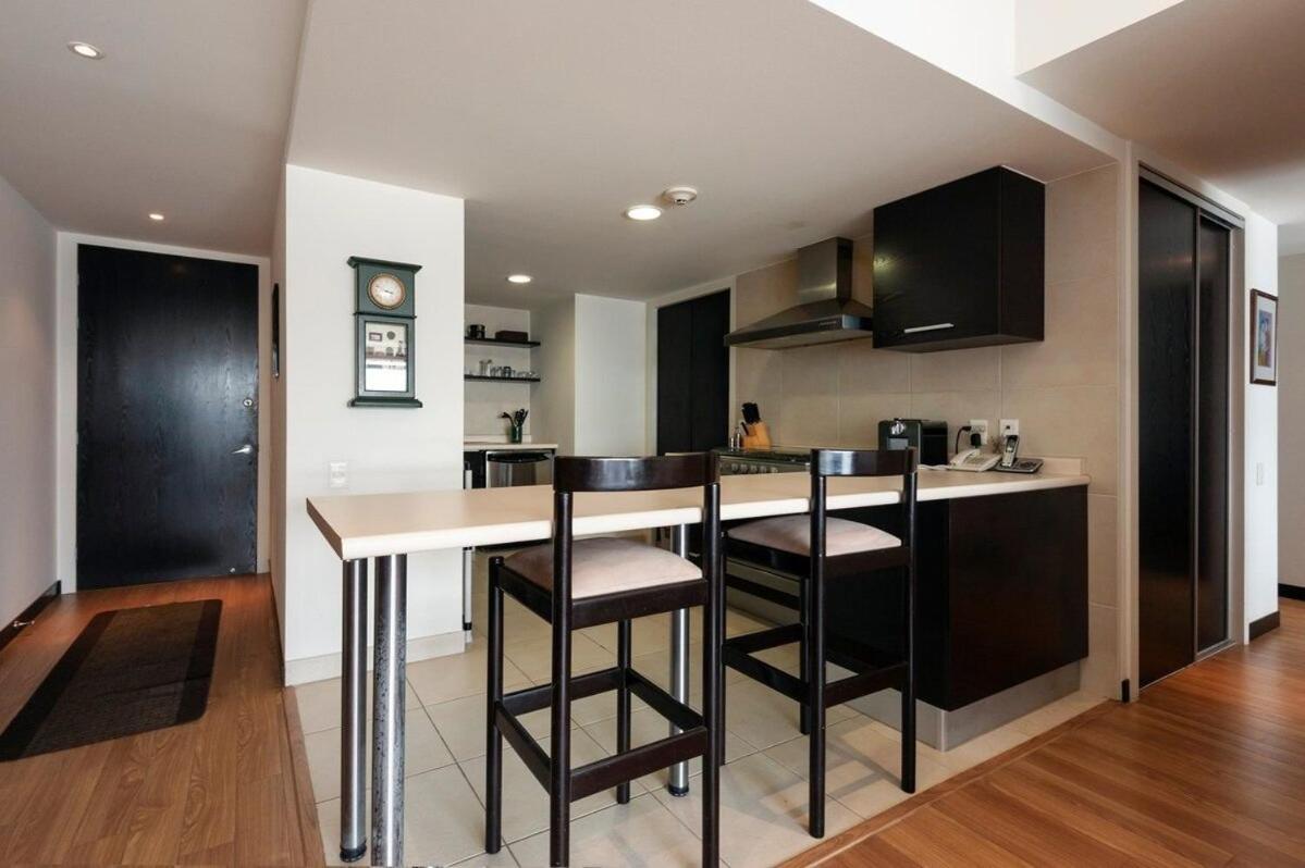 Beautiful W/amenities In Front Of Carso
