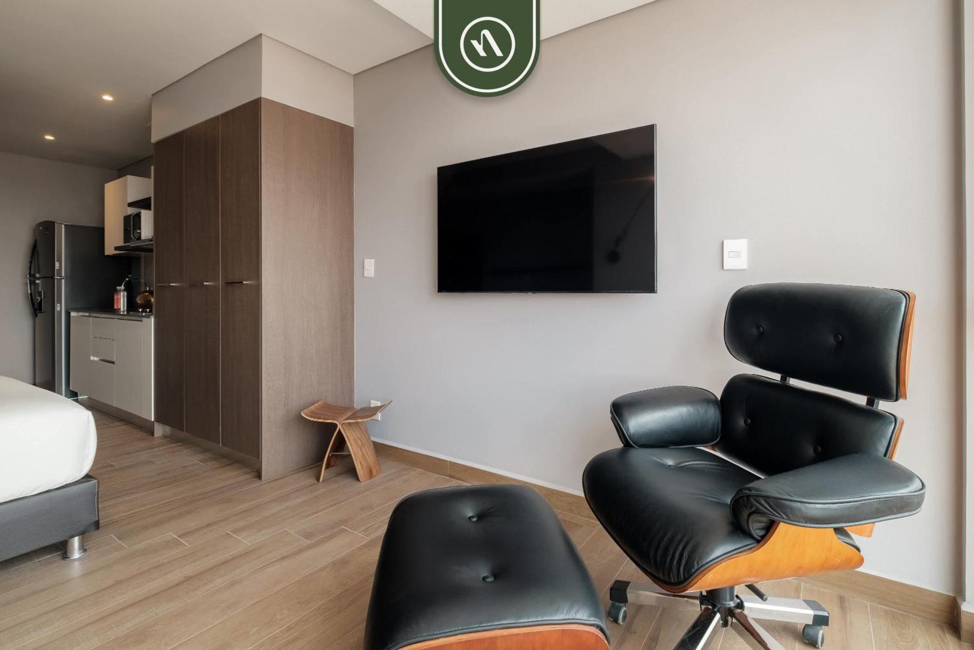 With Amazing View - Great Location - Pool Apartment Mexico City