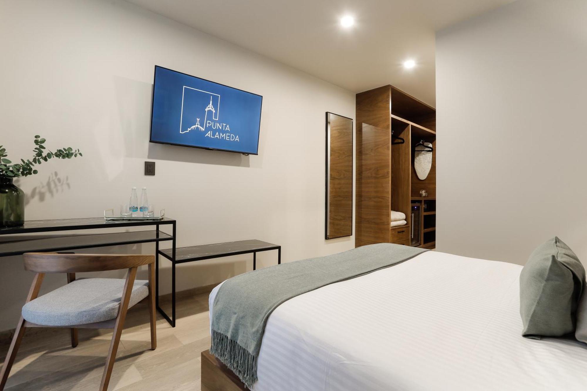 Homestay Punta Alameda *