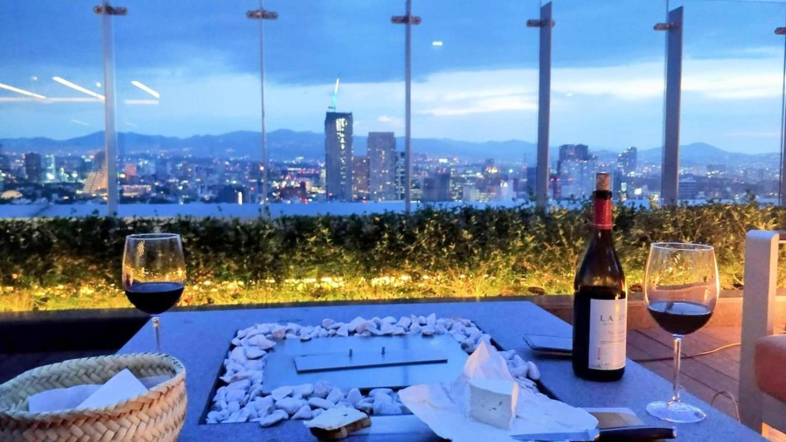 Apartment Alluring Views, Luxuriously Appointed In Polanco