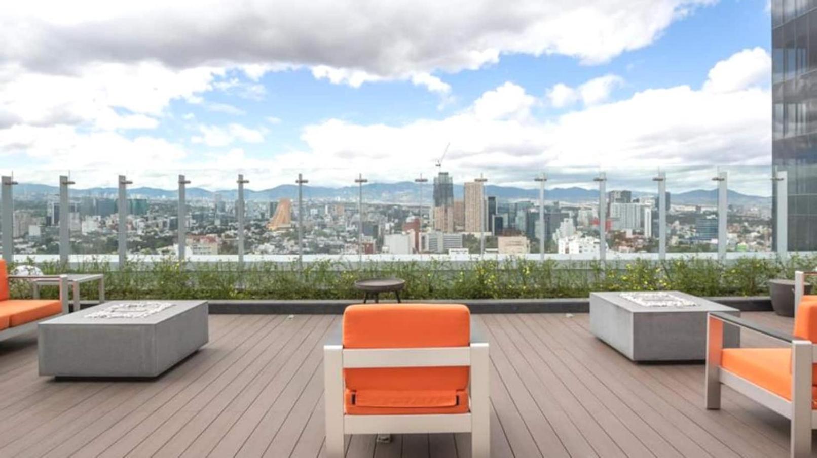 Apartment Alluring Views, Luxuriously Appointed In Polanco