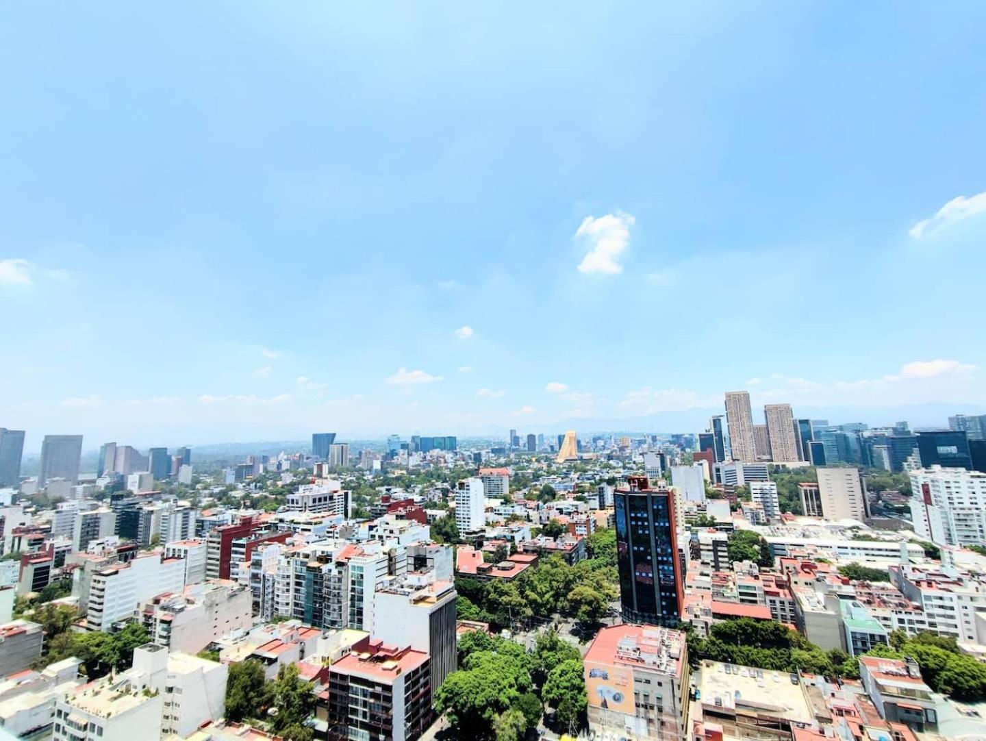Alluring Views, Luxuriously Appointed In Polanco *