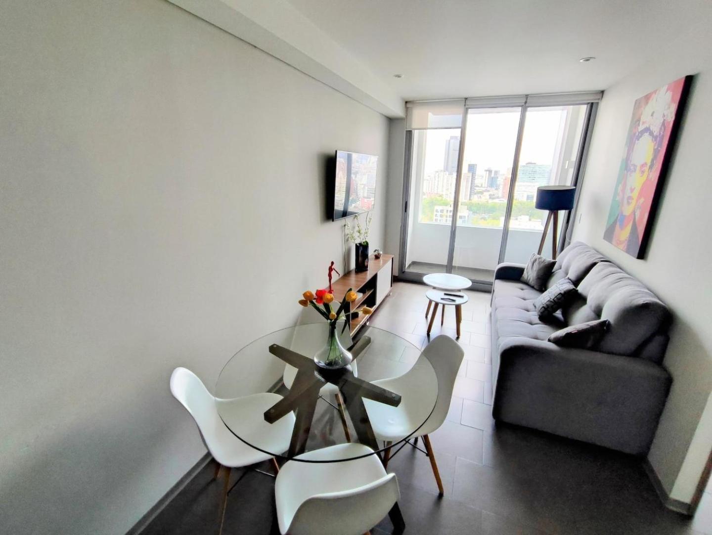 Apartment Alluring Views, Luxuriously Appointed In Polanco