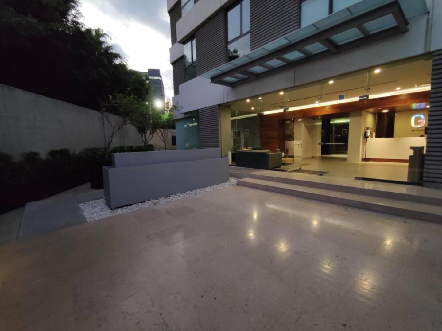 Great Location, High Speed Wifi, Beautiful 1br Apartment