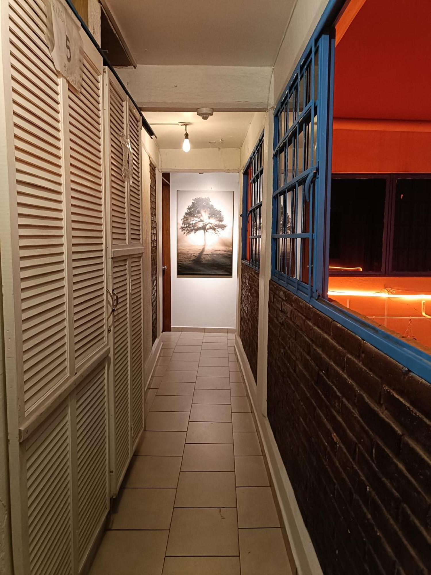 Oasis Airport Hotel *