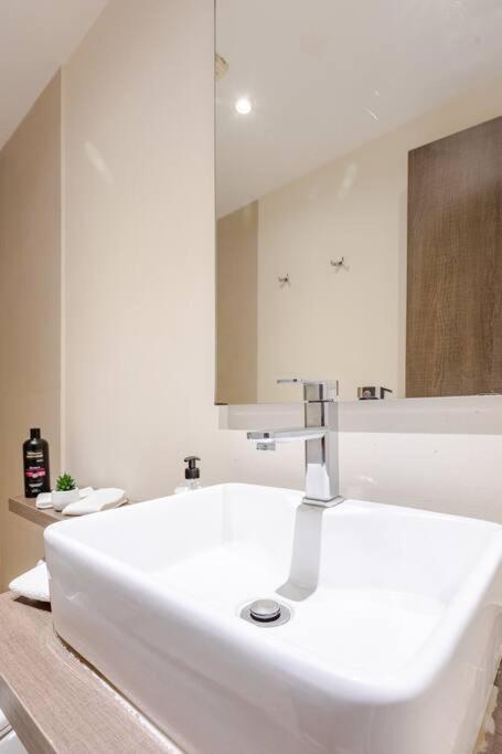 Mondomexico Deluxe 2 Bedroom Apartment Mexico City