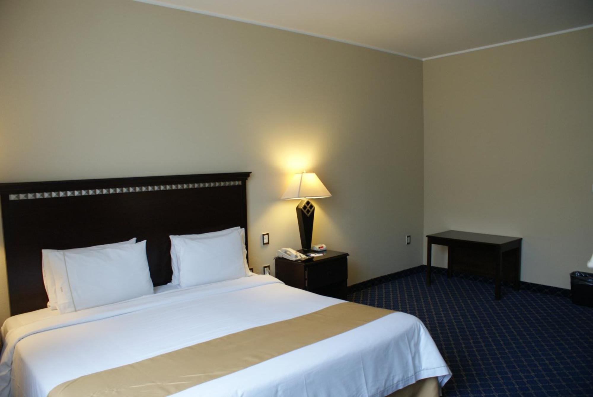 Hotel Express Santa Fe By Ihg Mexico City