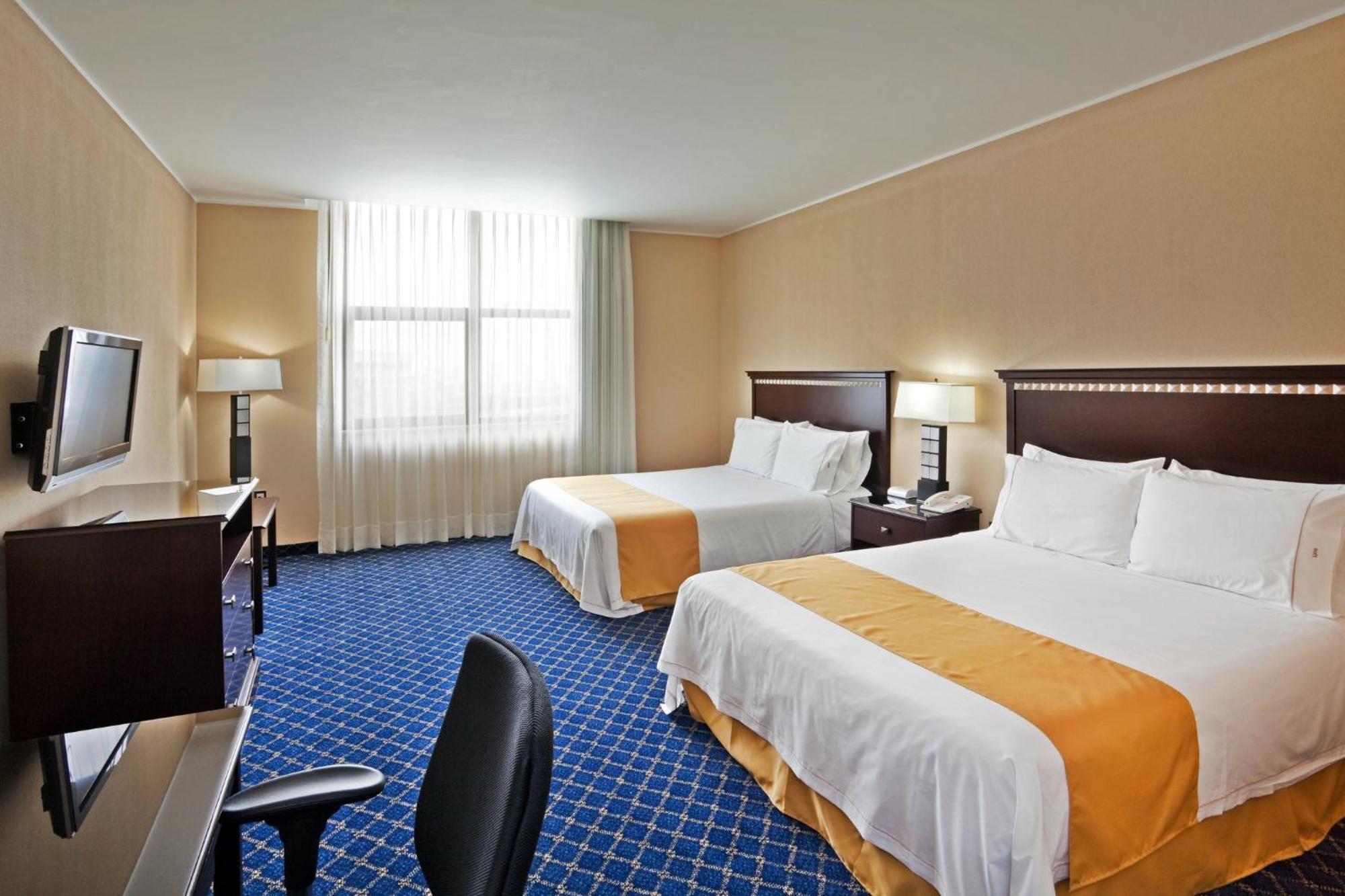 Hotel Express Santa Fe By Ihg 4*