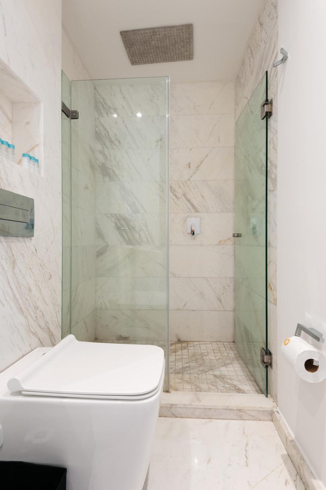 Awesome 2br With Panoramic View *